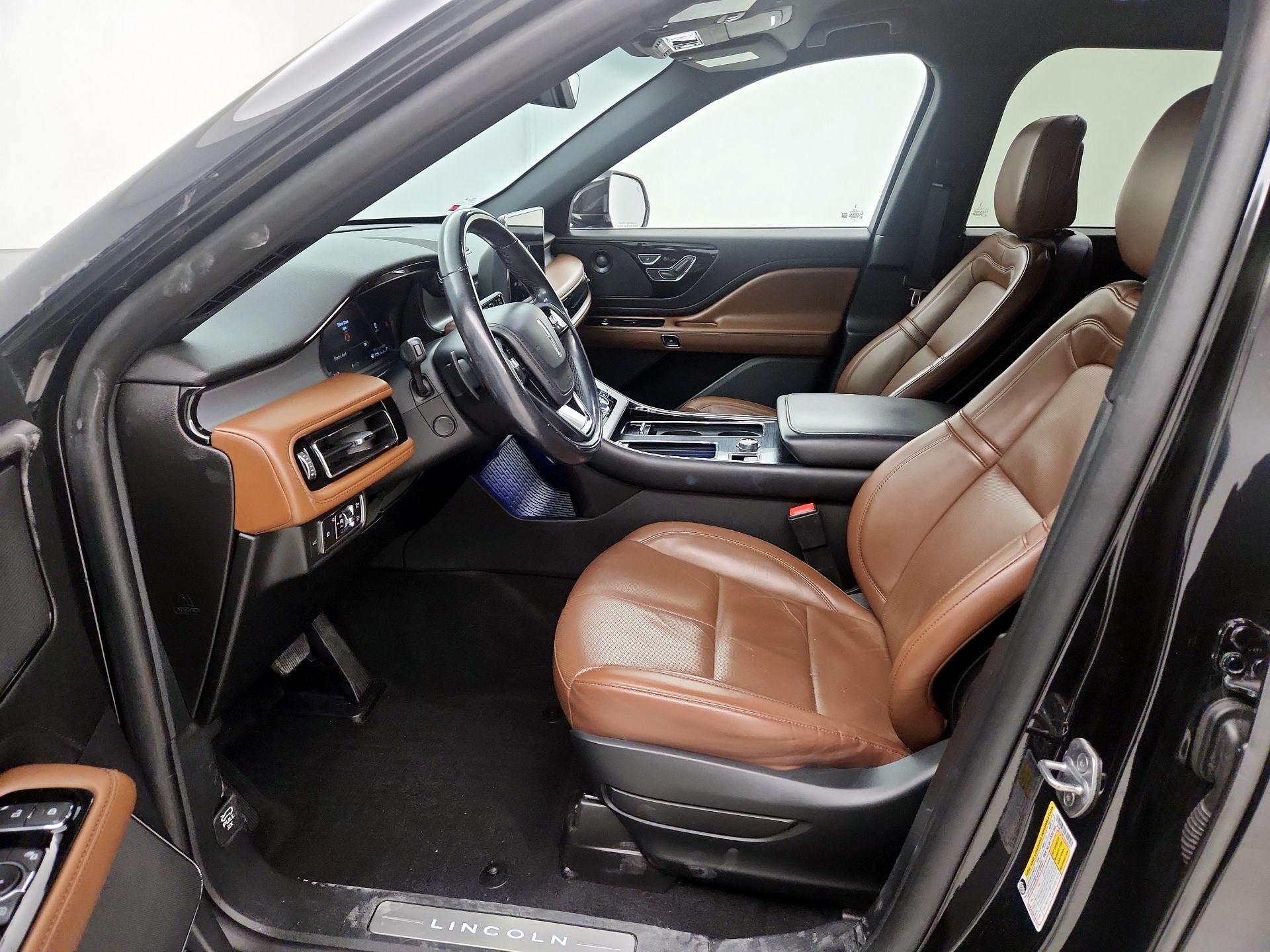 Thumbnail: 2020 Lincoln Aviator - 11