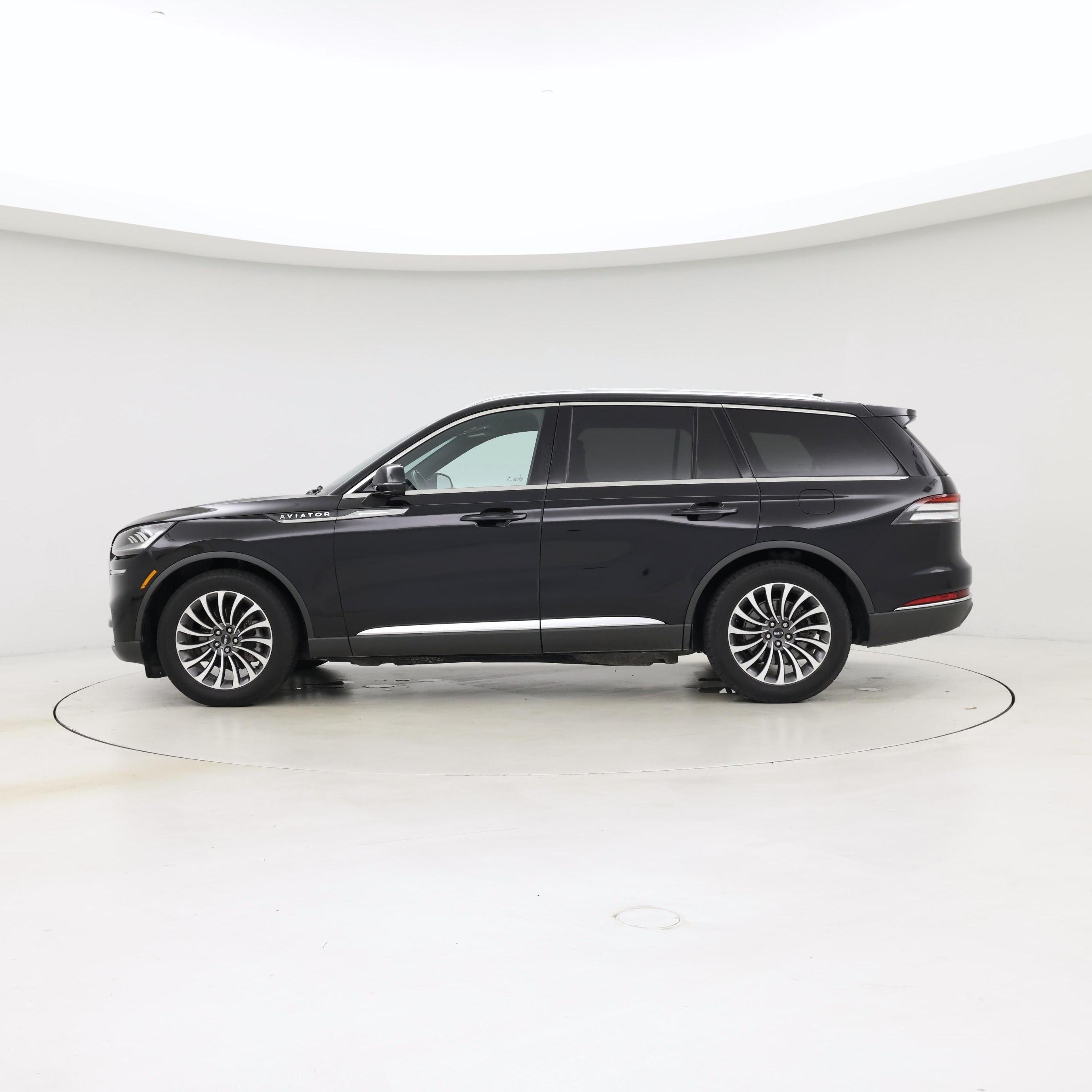 Thumbnail: 2020 Lincoln Aviator - 3