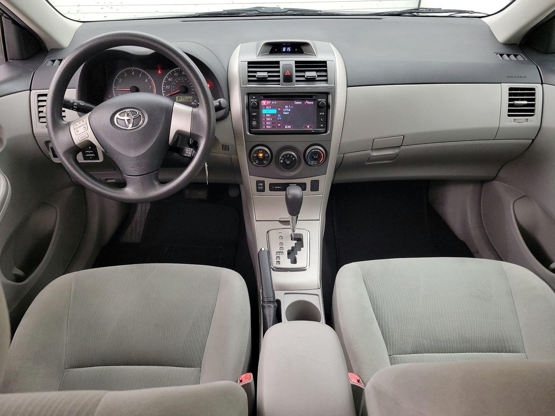 Thumbnail: 2013 Toyota Corolla - 9