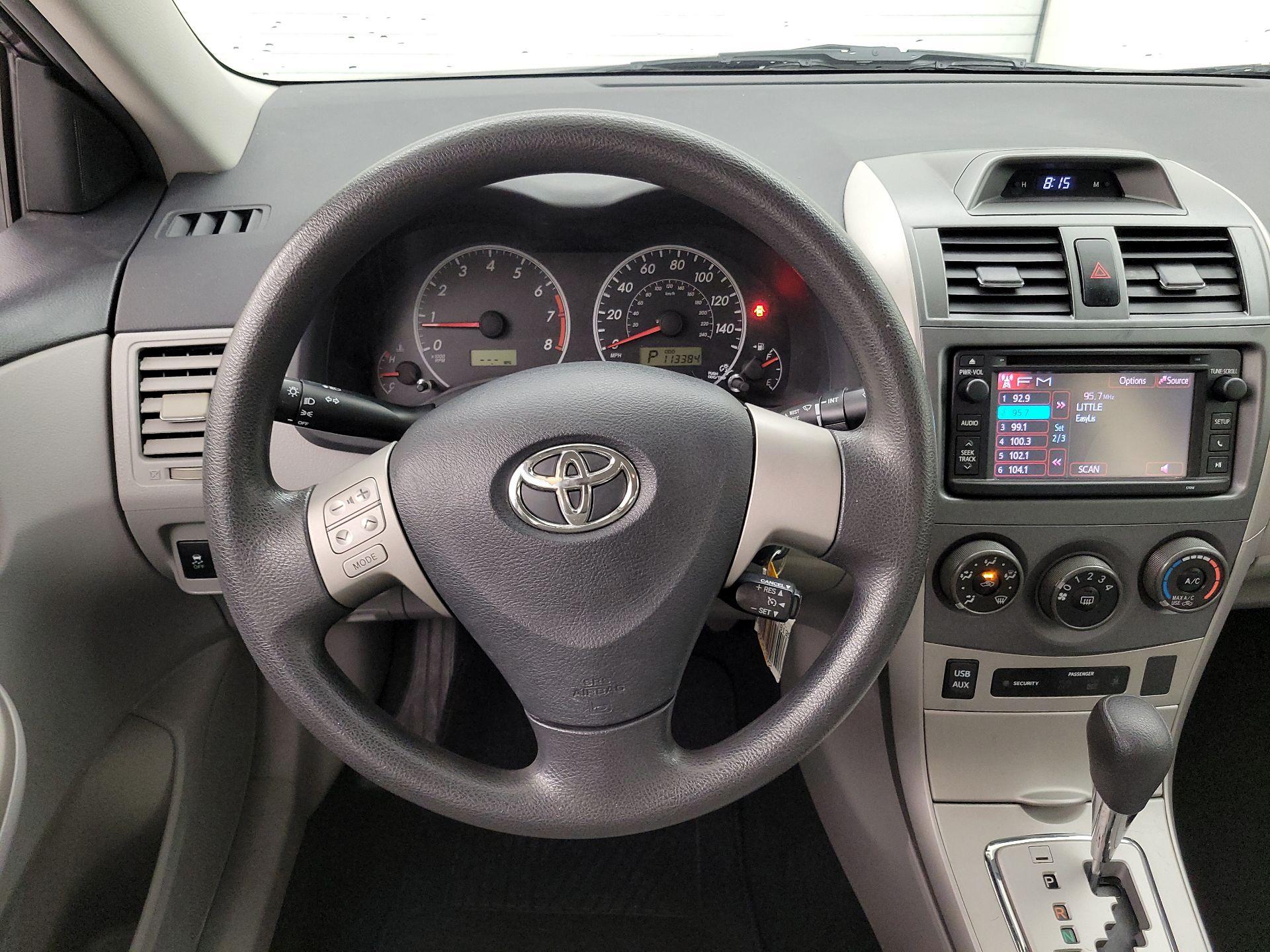 Thumbnail: 2013 Toyota Corolla - 10