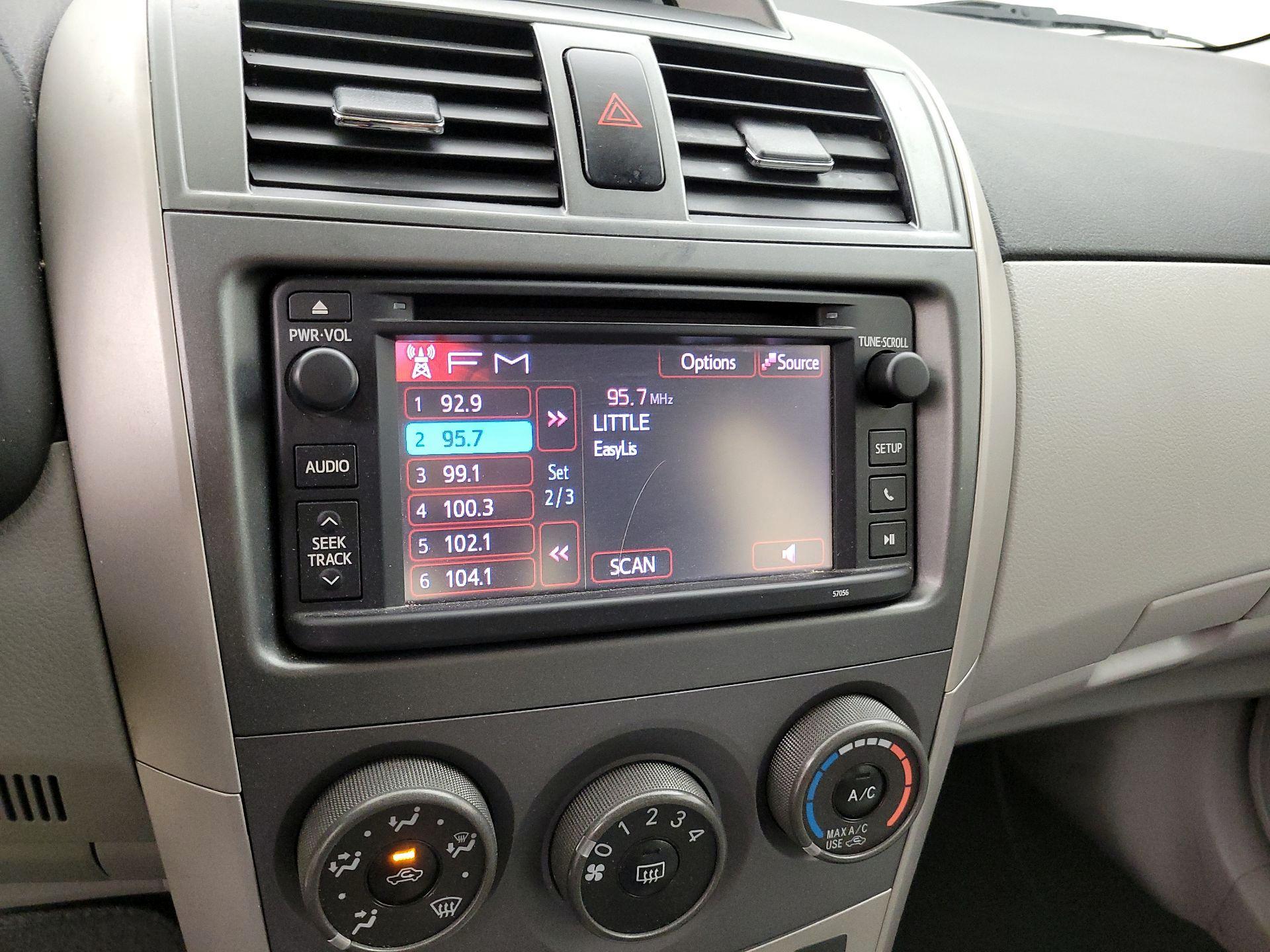 Thumbnail: 2013 Toyota Corolla - 14