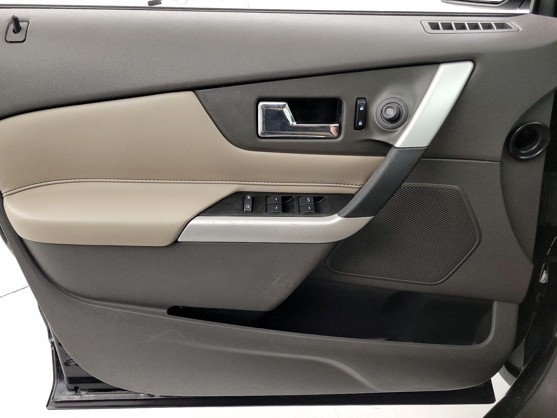 Thumbnail: 2013 Ford Edge - 12