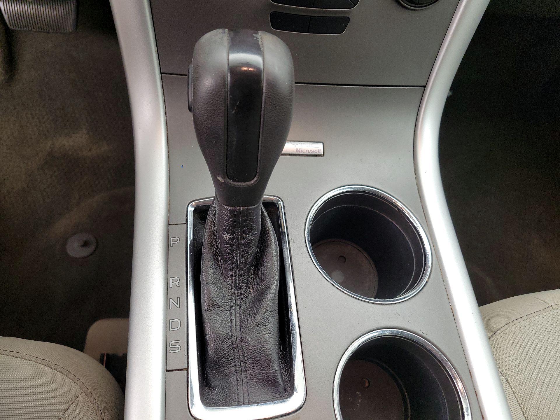 Thumbnail: 2013 Ford Edge - 16