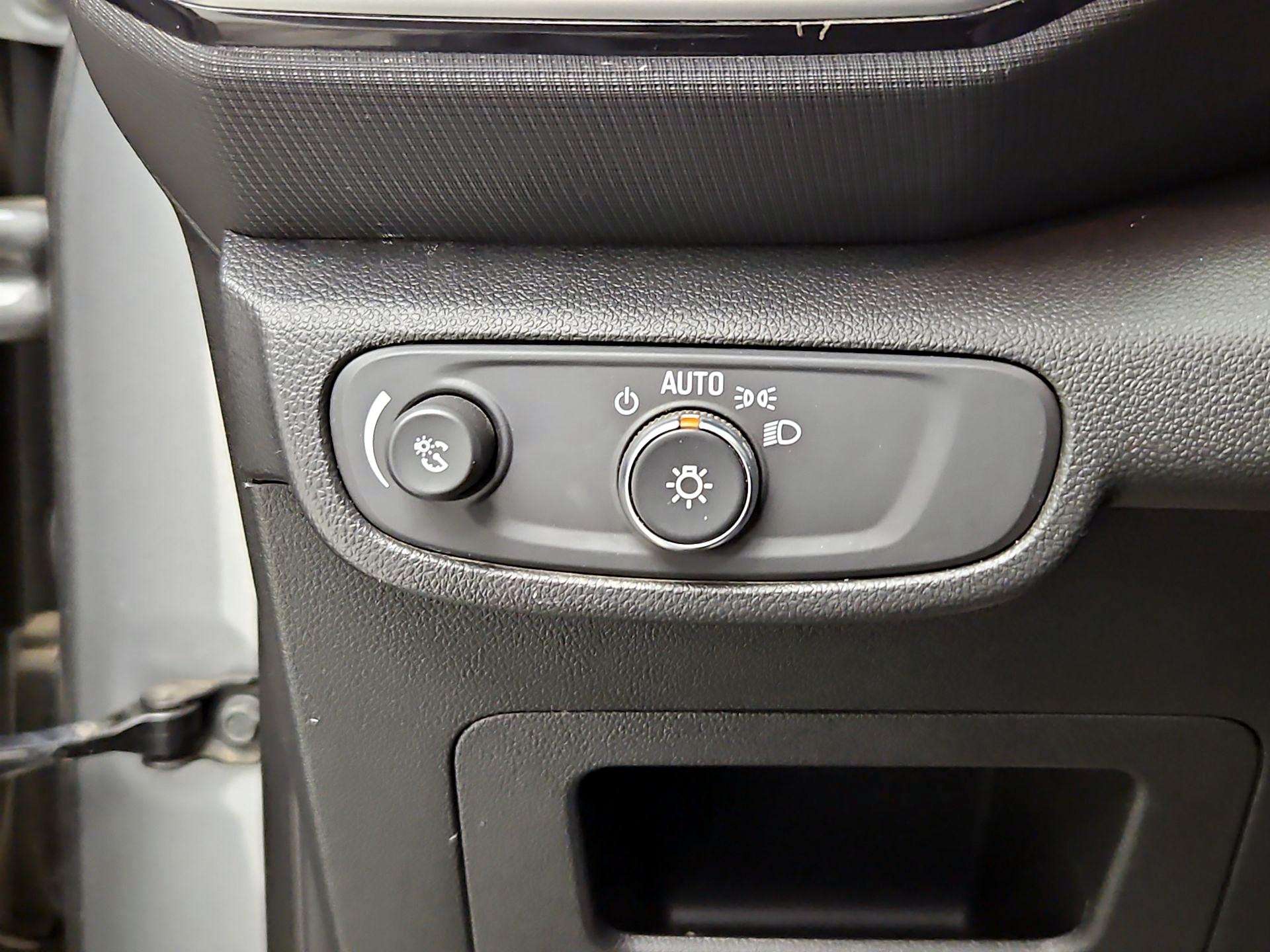 Thumbnail: 2023 Chevrolet TrailBlazer - 13