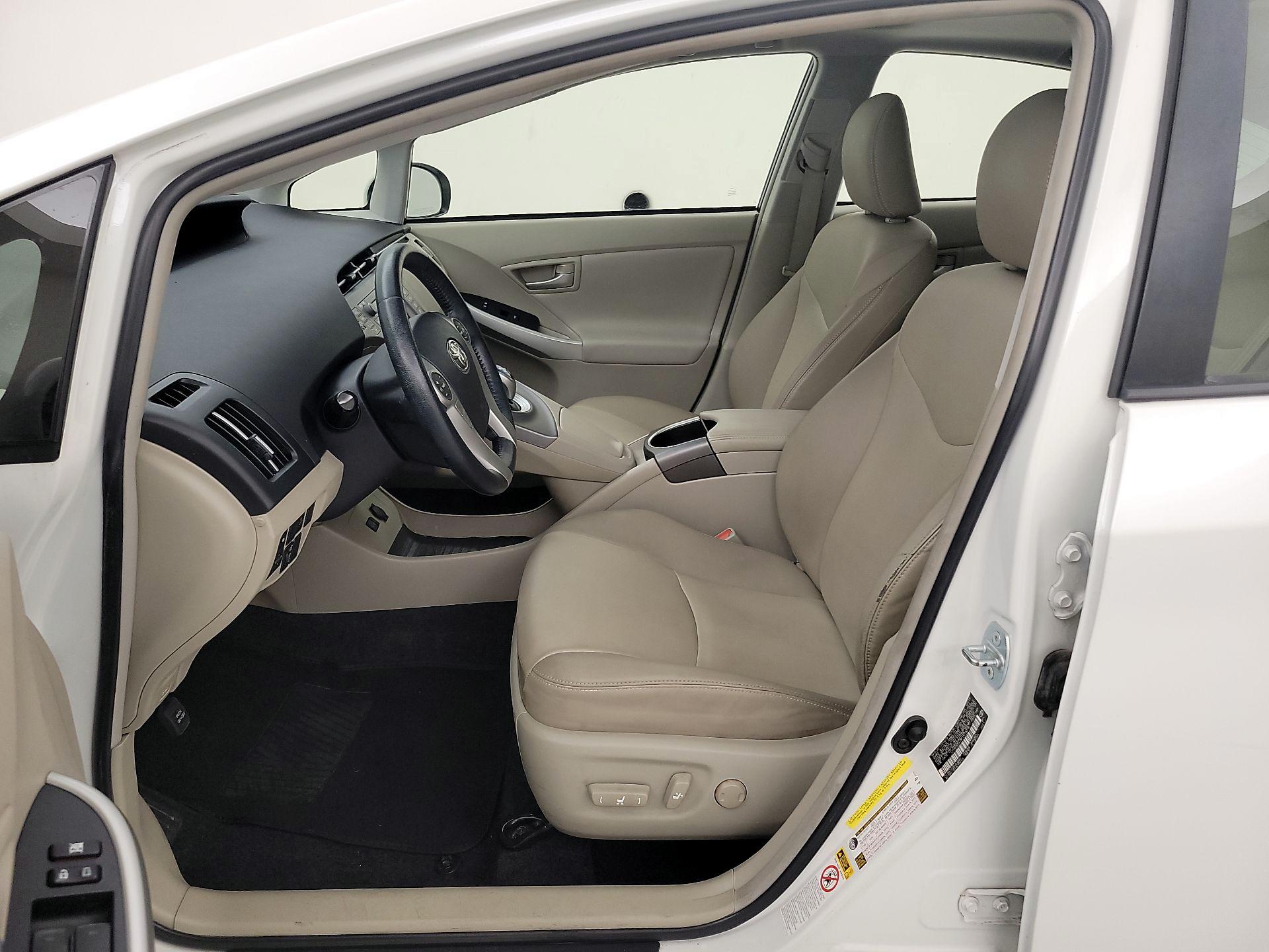 Thumbnail: 2015 Toyota Prius - 11