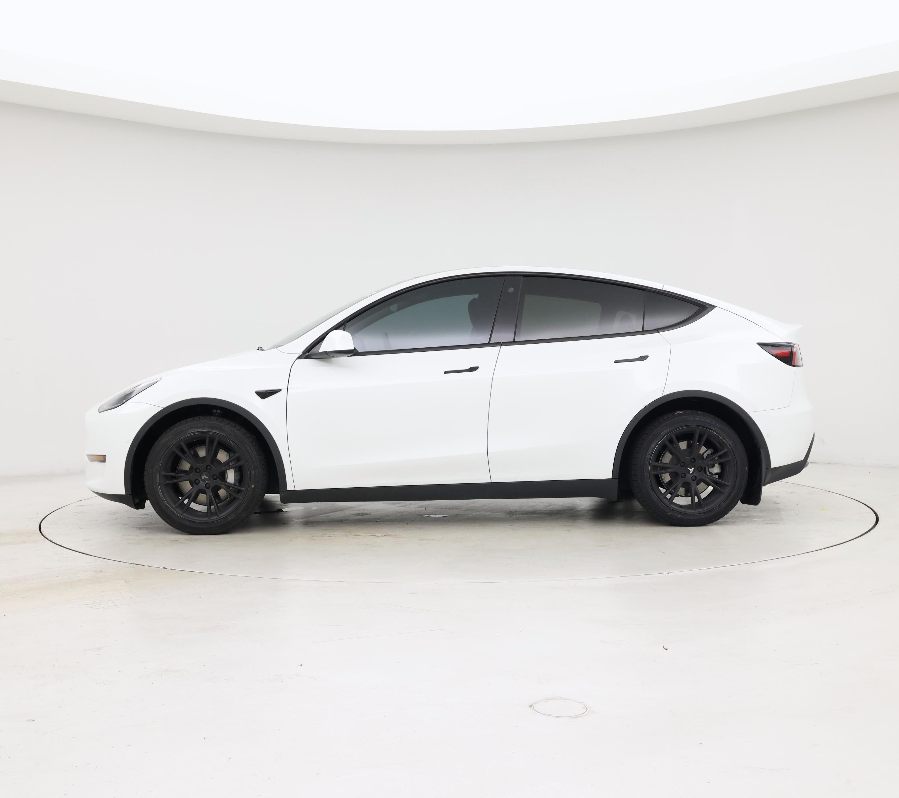 Thumbnail: 2022 Tesla Model Y - 3