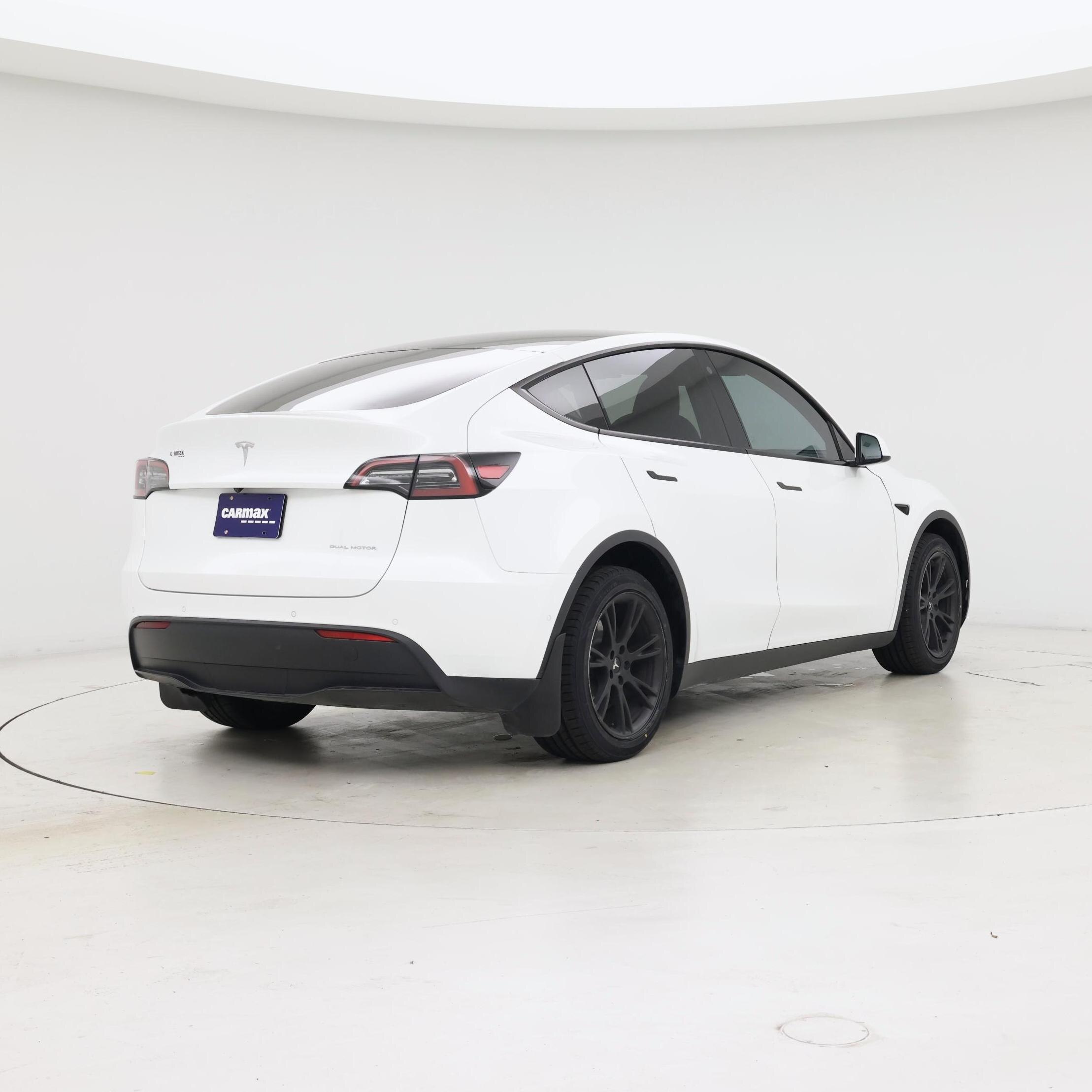 Thumbnail: 2022 Tesla Model Y - 8