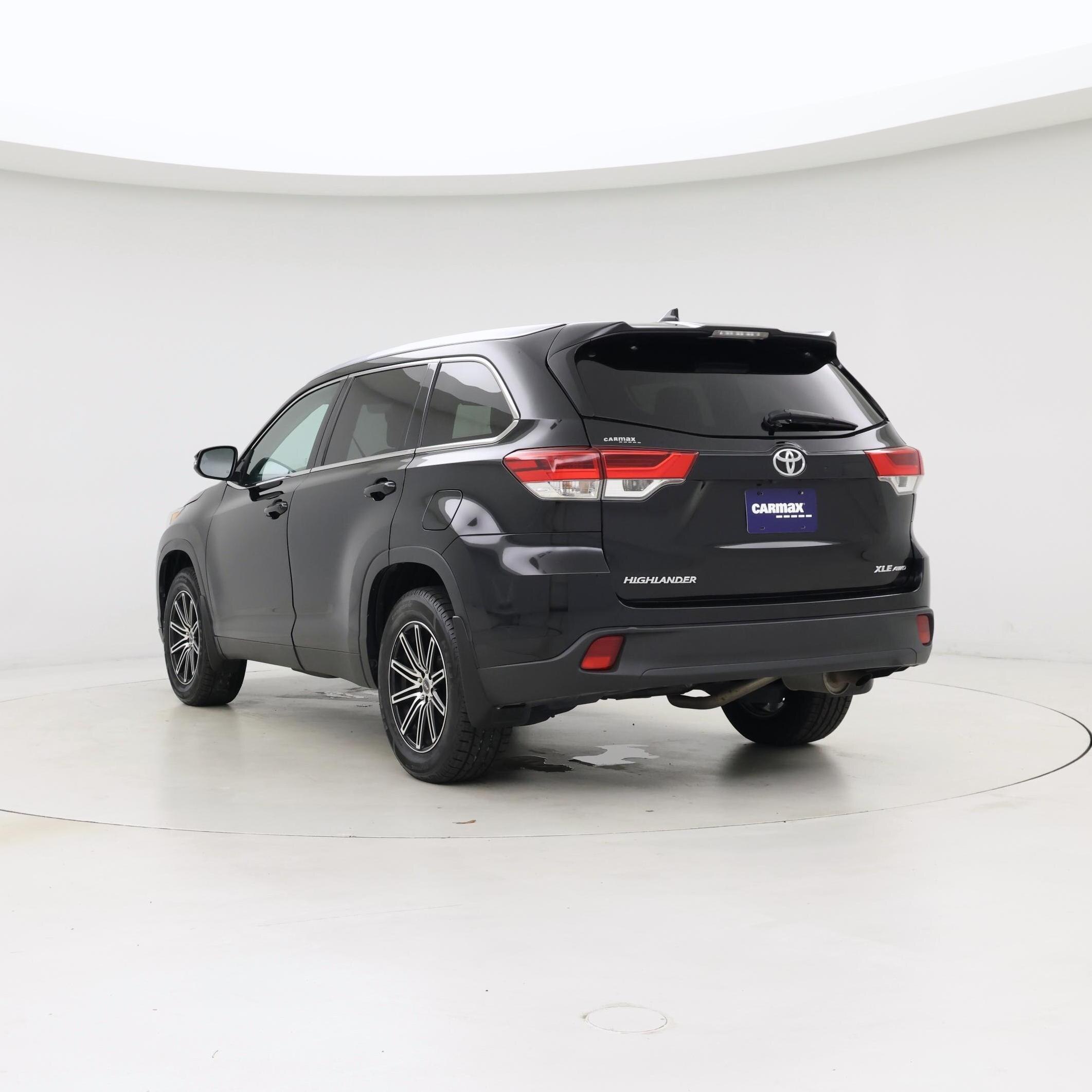Thumbnail: 2019 Toyota Highlander - 2