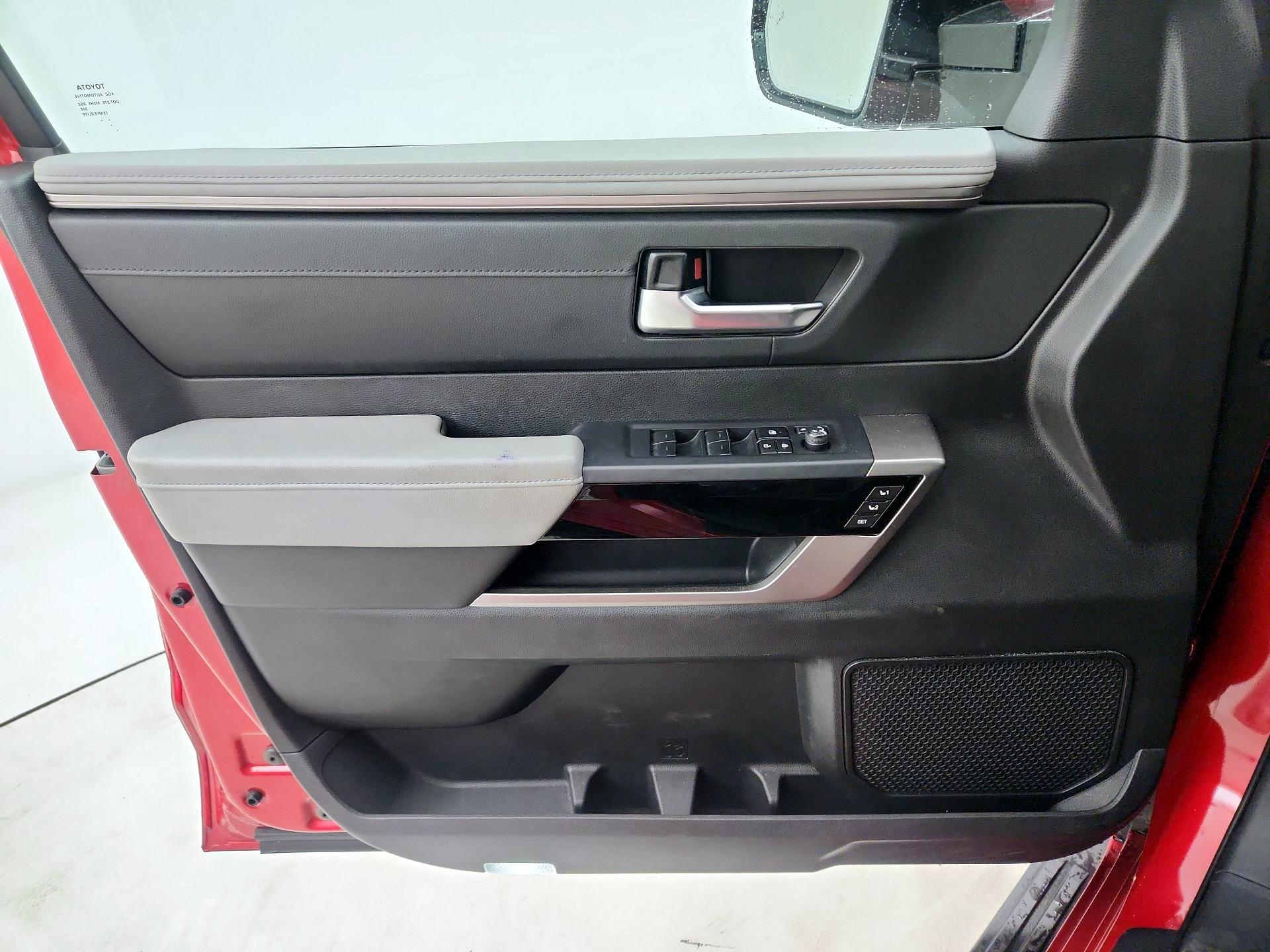 Thumbnail: 2023 Toyota Sequoia - 12