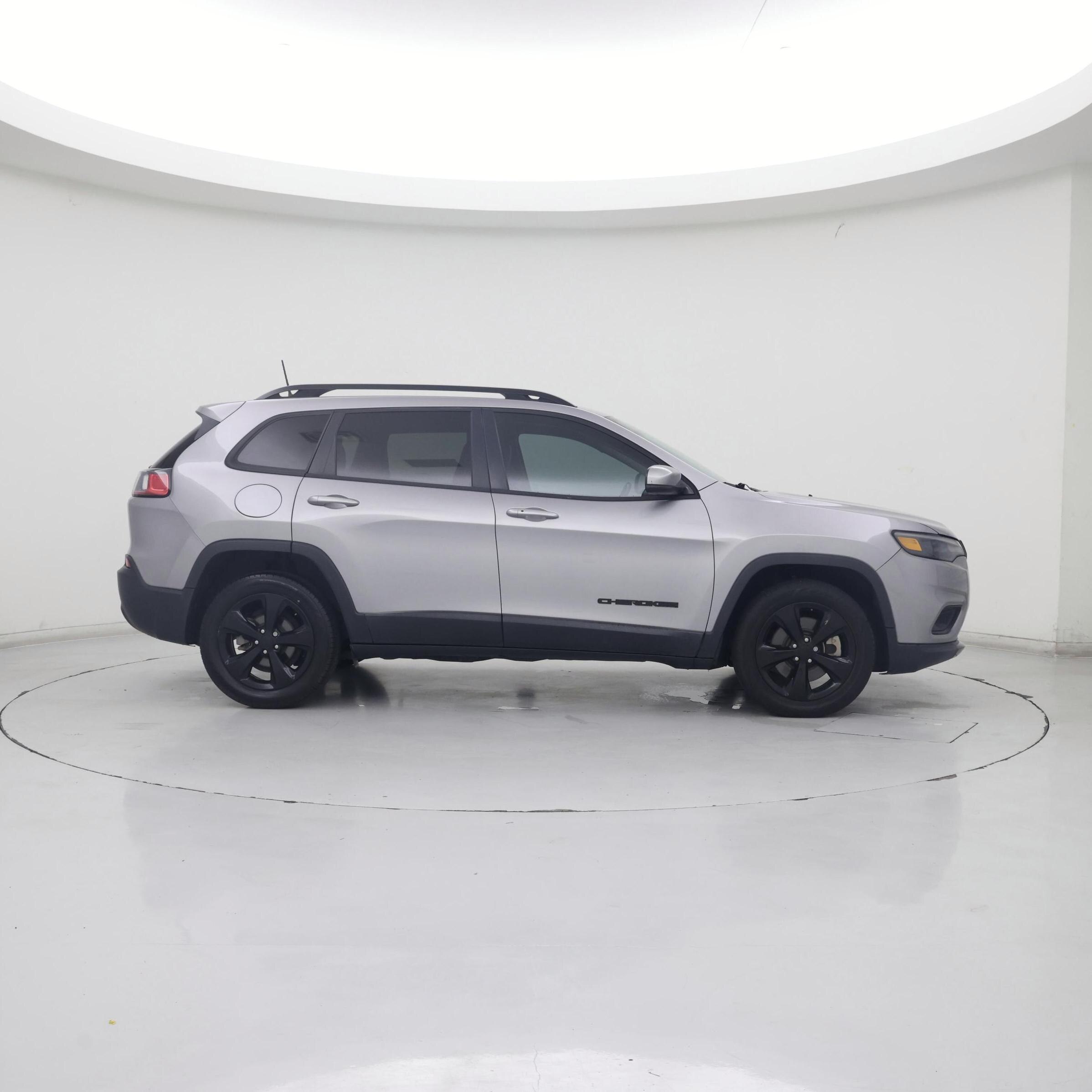 Thumbnail: 2019 Jeep Cherokee - 7