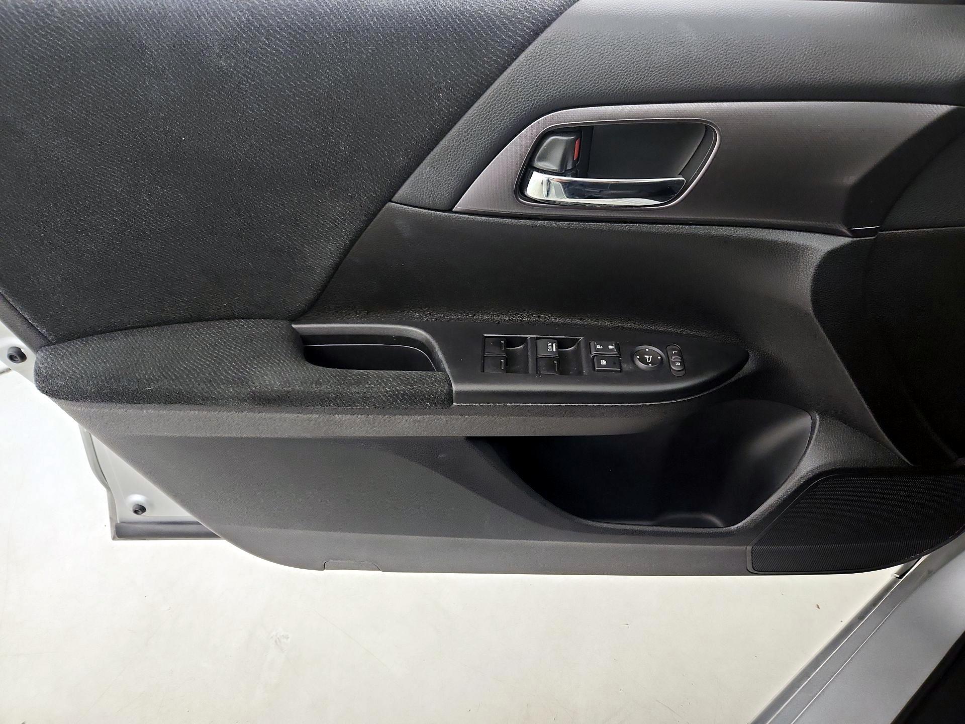 Thumbnail: 2013 Honda Accord - 12