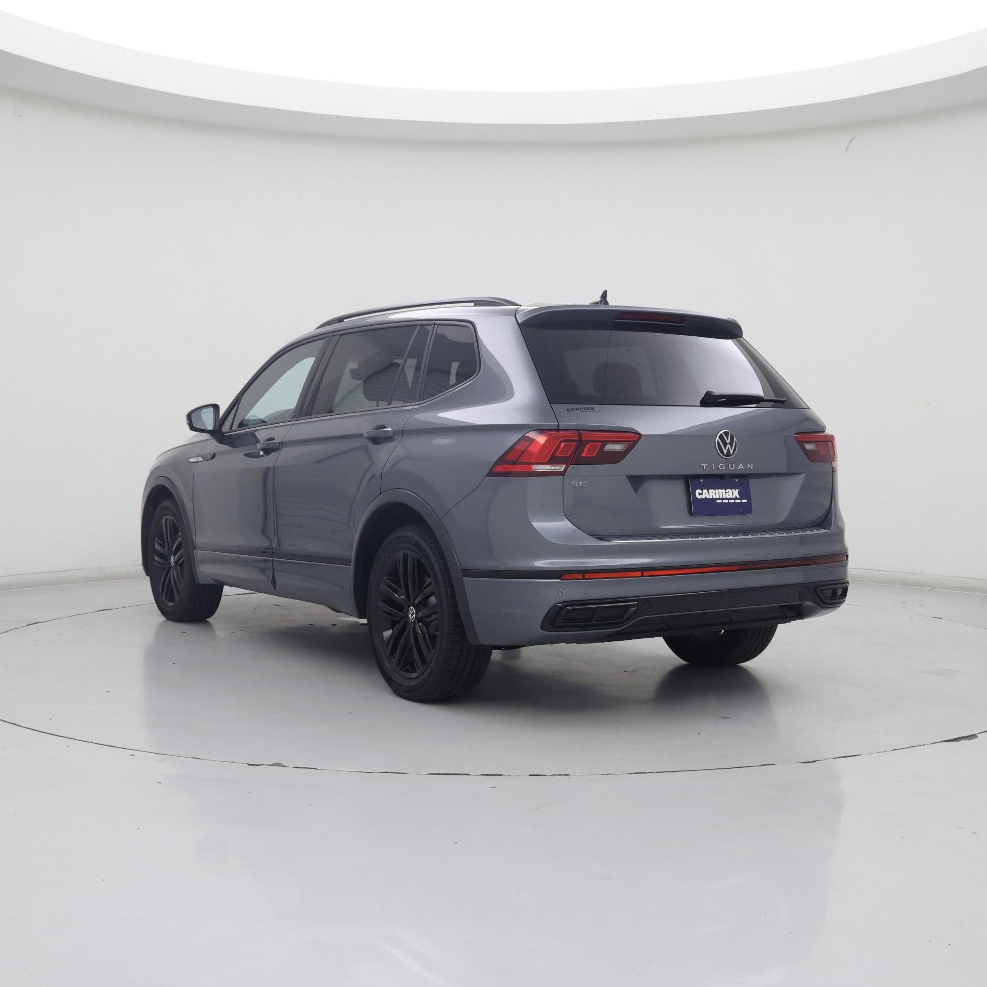 Thumbnail: 2022 Volkswagen Tiguan - 2