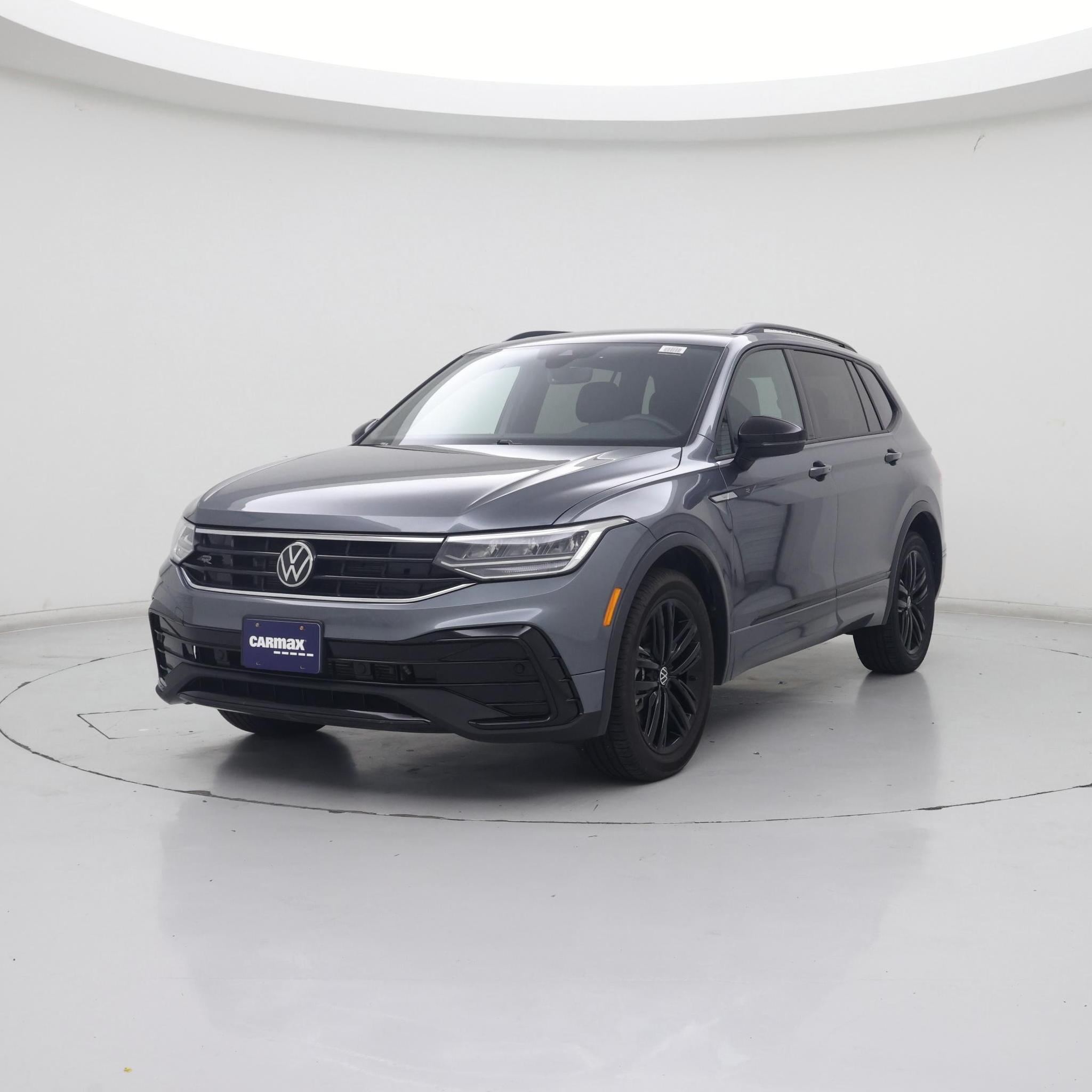 Thumbnail: 2022 Volkswagen Tiguan - 4