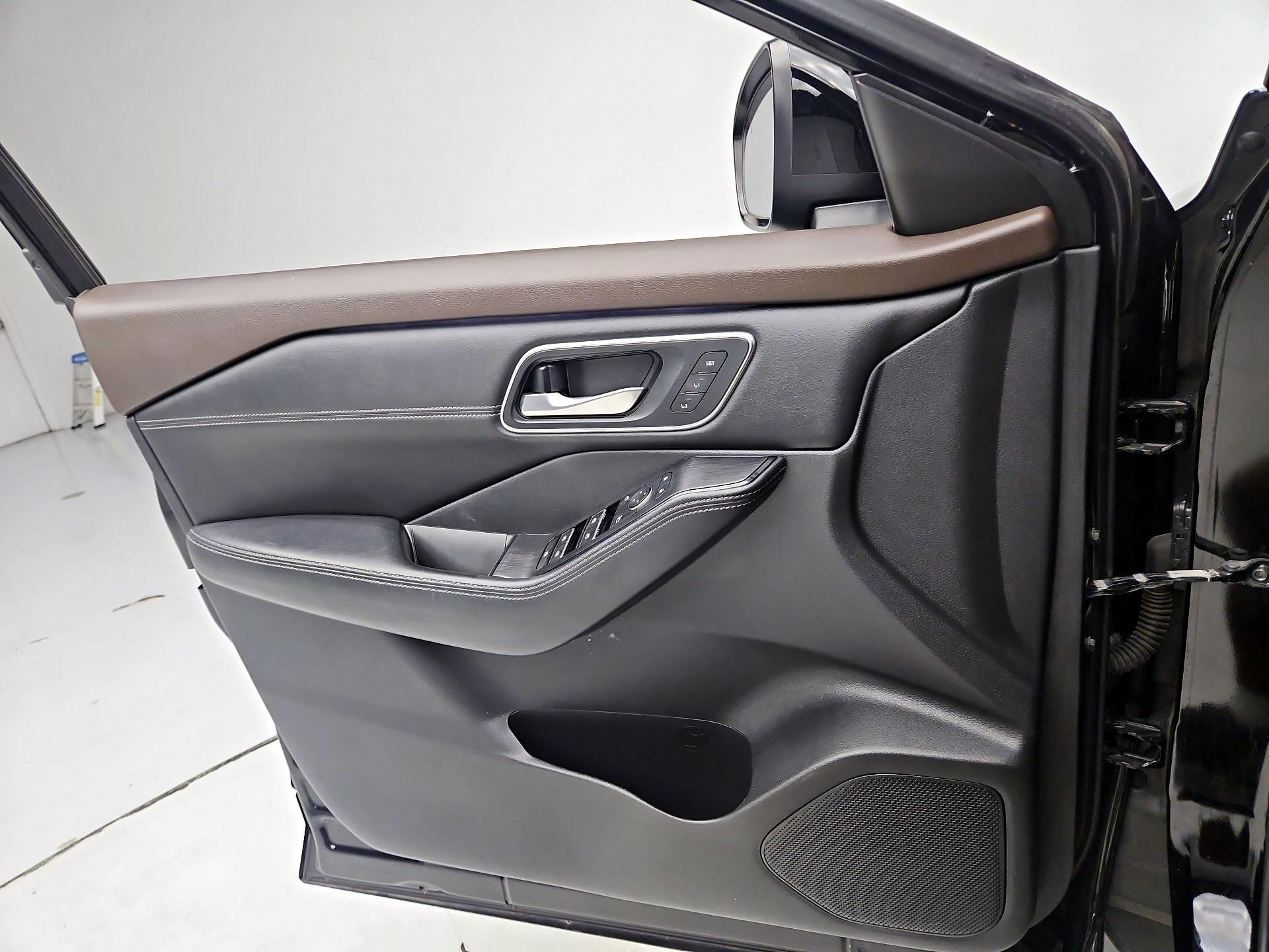 Thumbnail: 2021 Nissan Rogue - 12