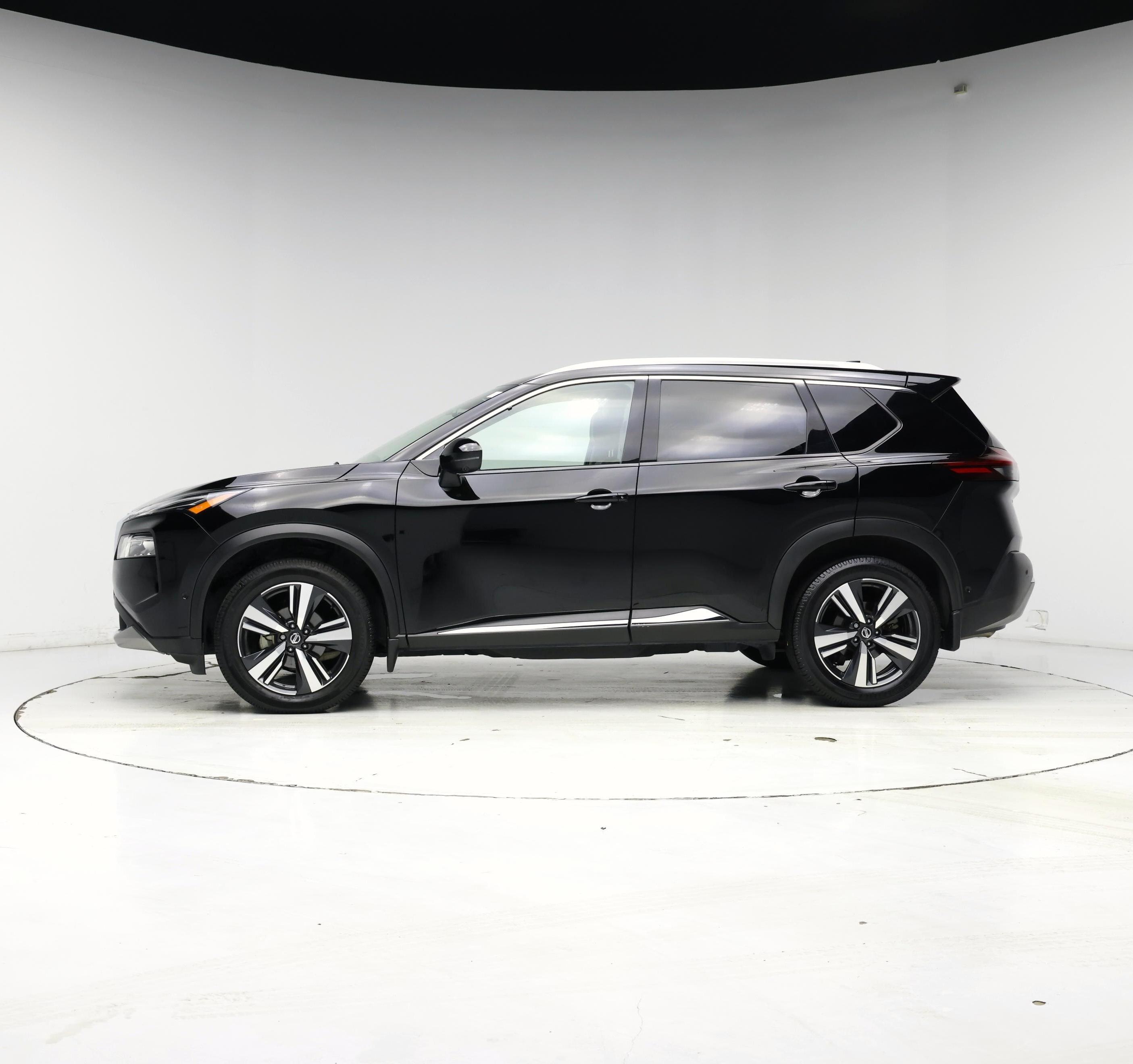 Thumbnail: 2021 Nissan Rogue - 3