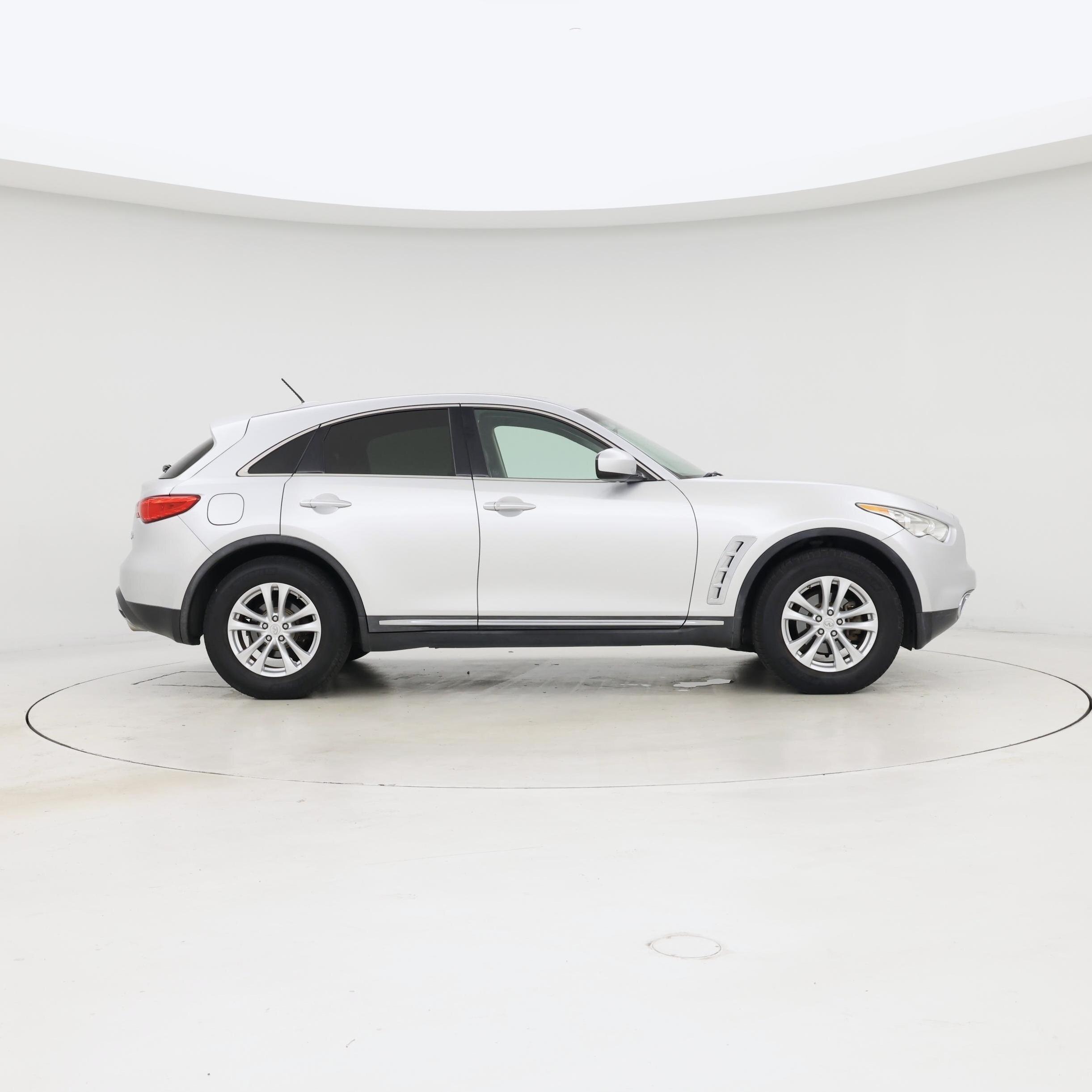Thumbnail: 2017 INFINITI QX70 - 7