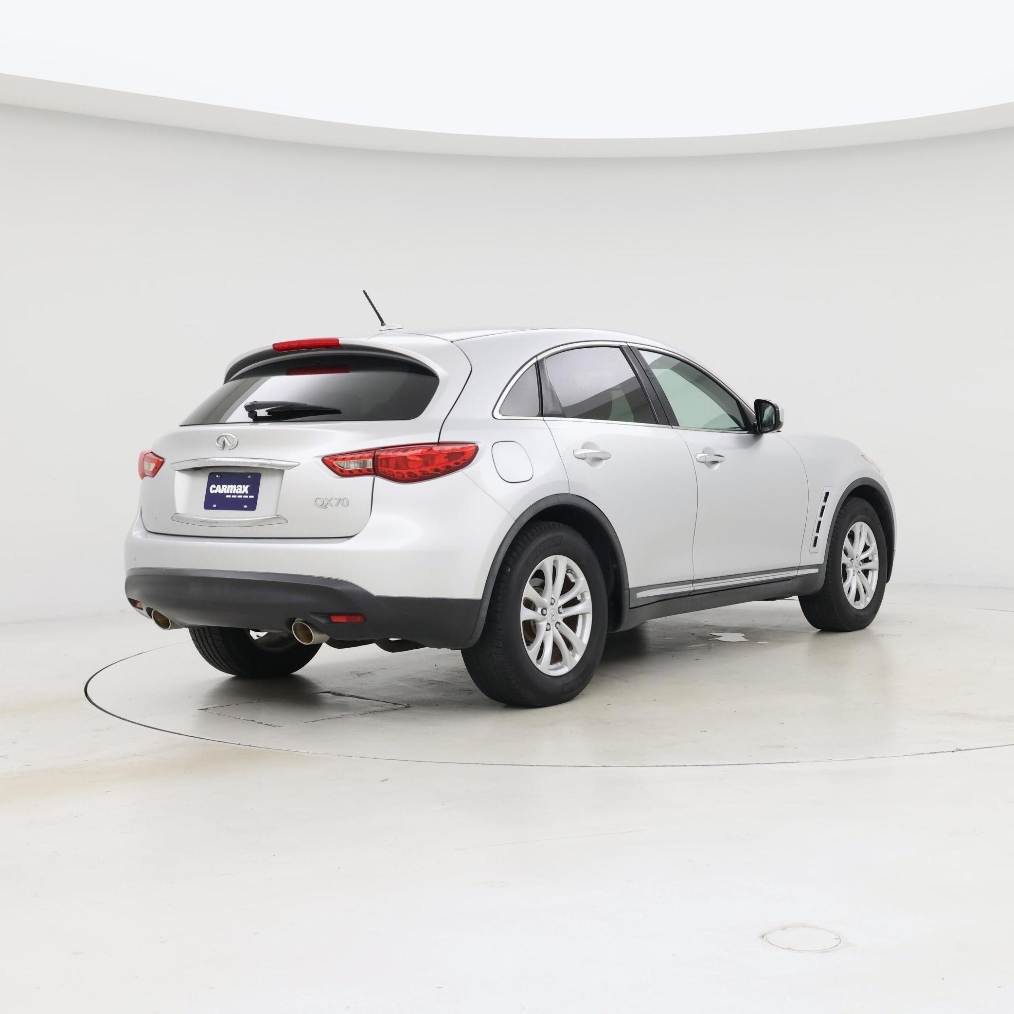 Thumbnail: 2017 INFINITI QX70 - 8