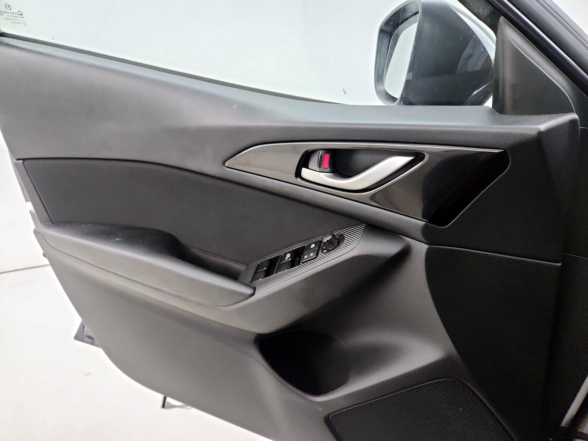 Thumbnail: 2015 Mazda Mazda3 - 12