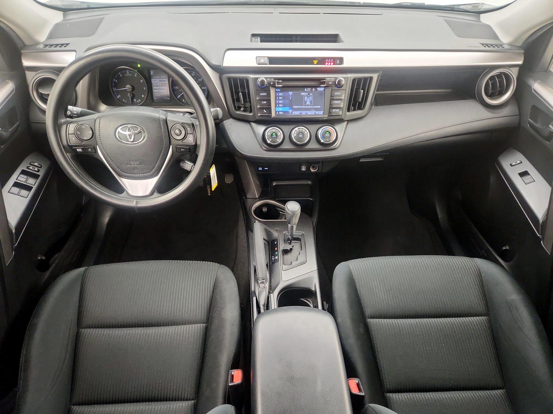 Thumbnail: 2018 Toyota RAV4 - 9