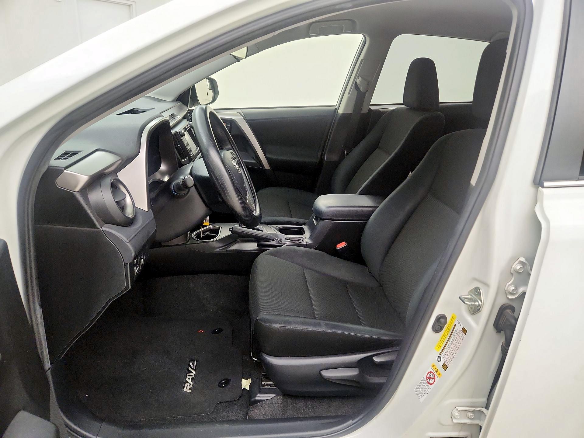 Thumbnail: 2018 Toyota RAV4 - 11