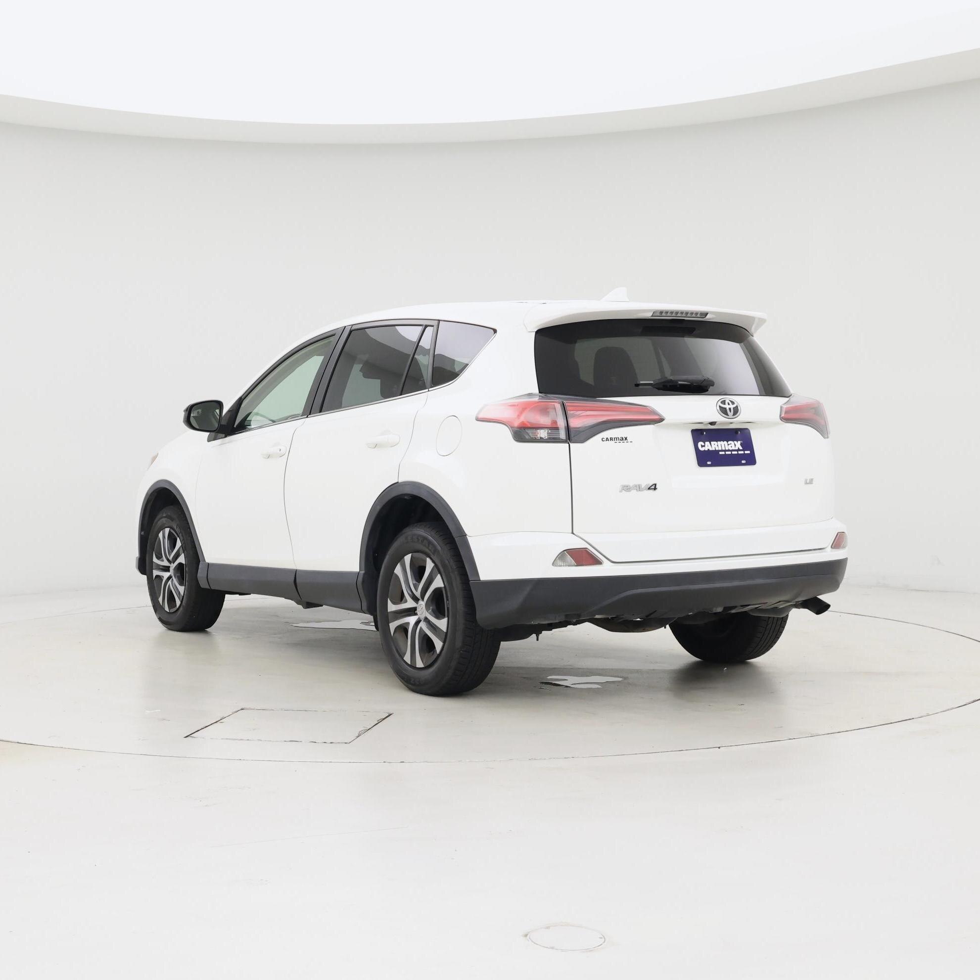 Thumbnail: 2018 Toyota RAV4 - 2