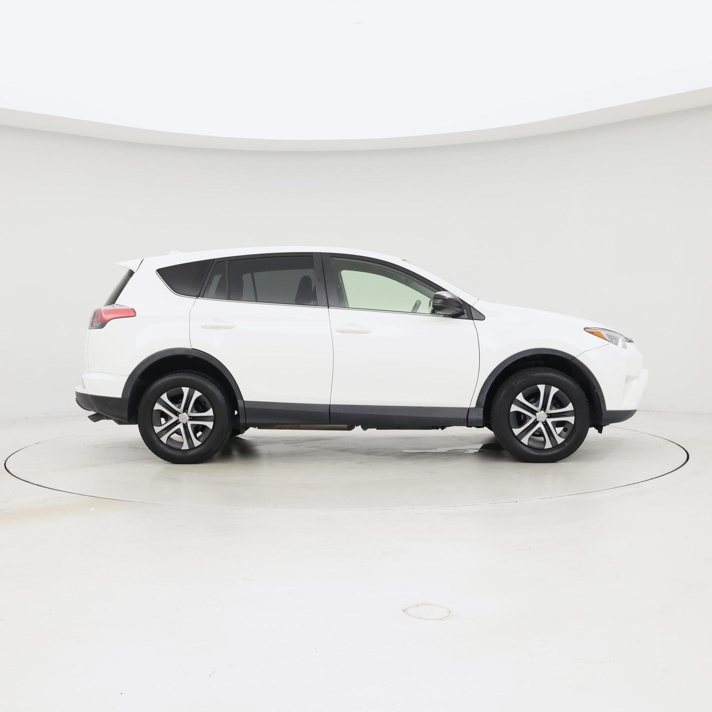 Thumbnail: 2018 Toyota RAV4 - 7