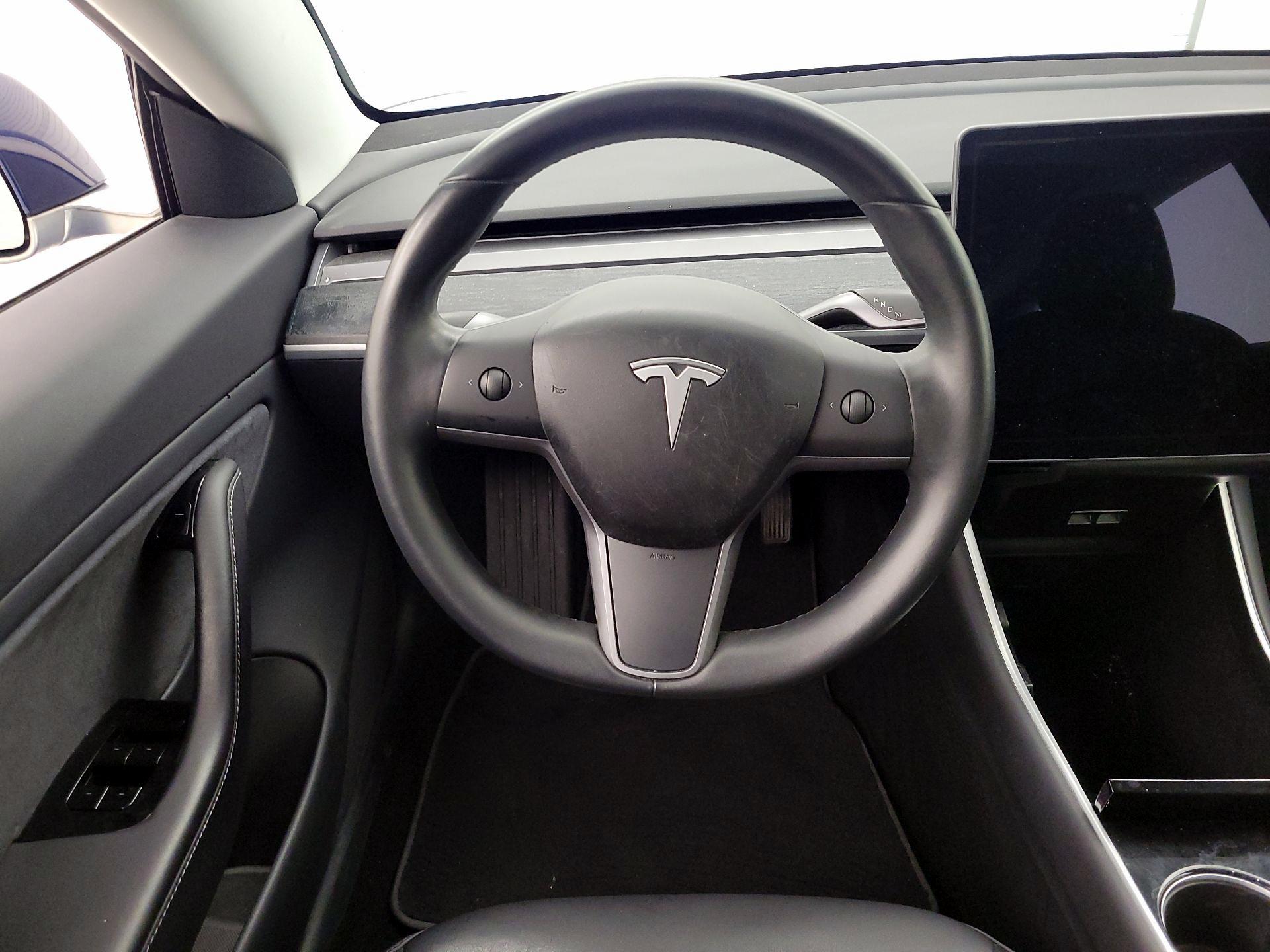 Thumbnail: 2018 Tesla Model 3 - 10