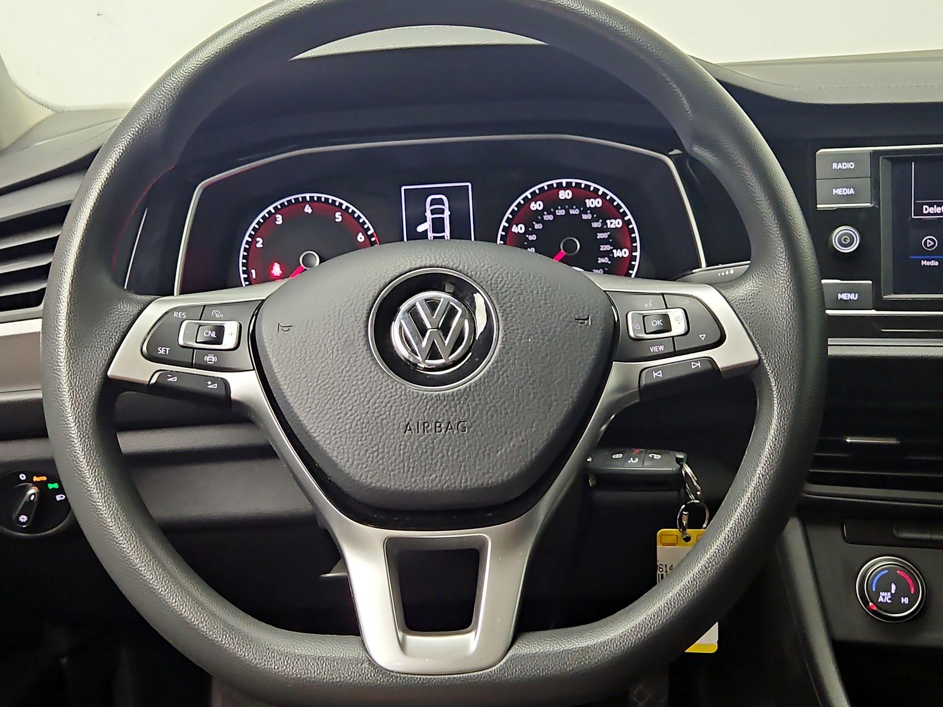 Thumbnail: 2021 Volkswagen Jetta - 10
