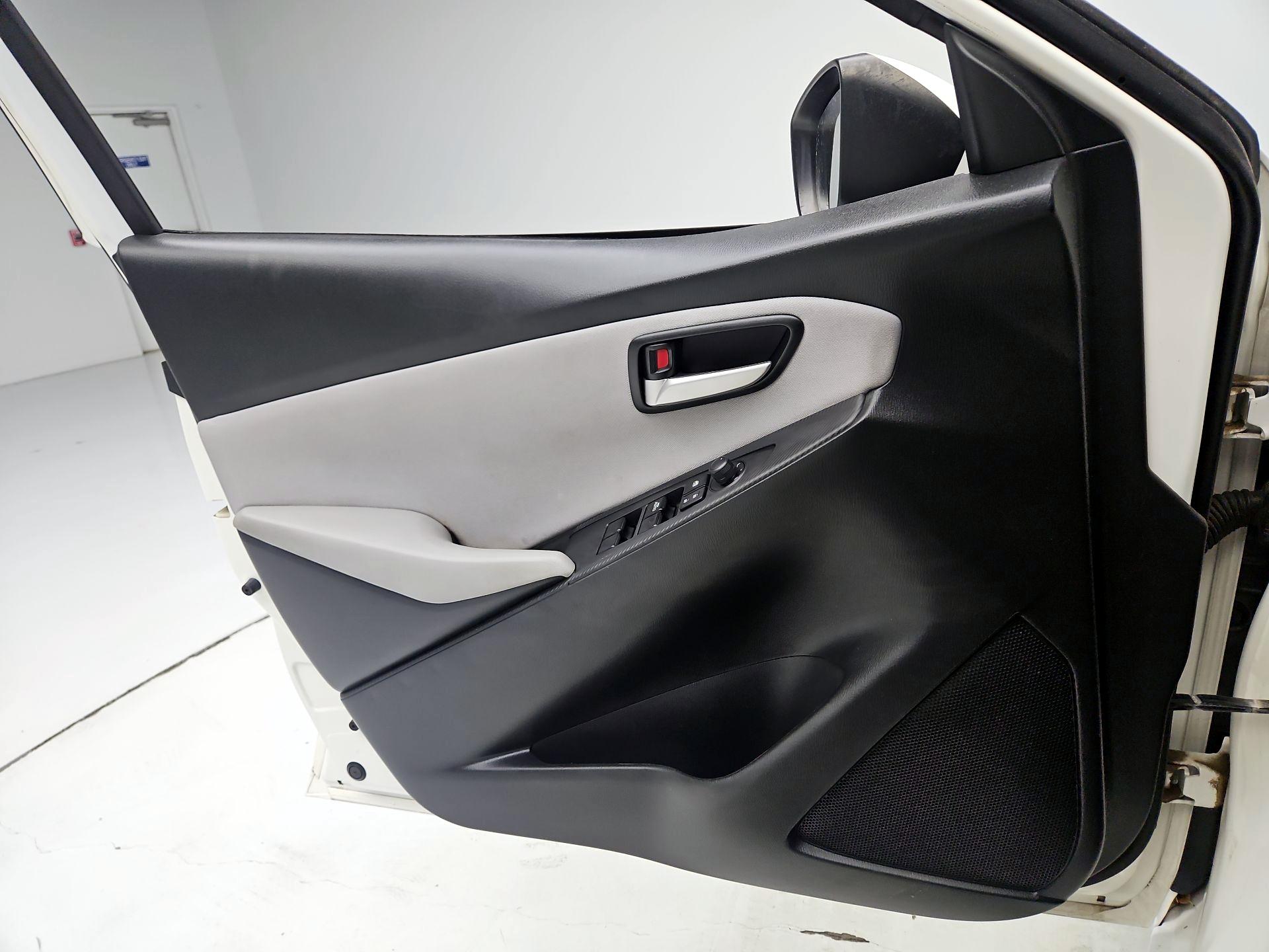 Thumbnail: 2019 Toyota Yaris - 10