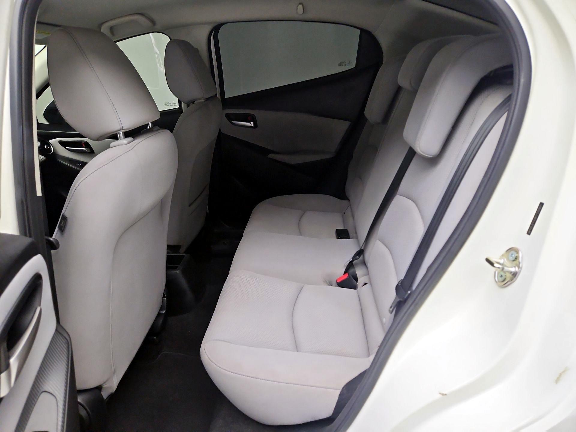 Thumbnail: 2019 Toyota Yaris - 18