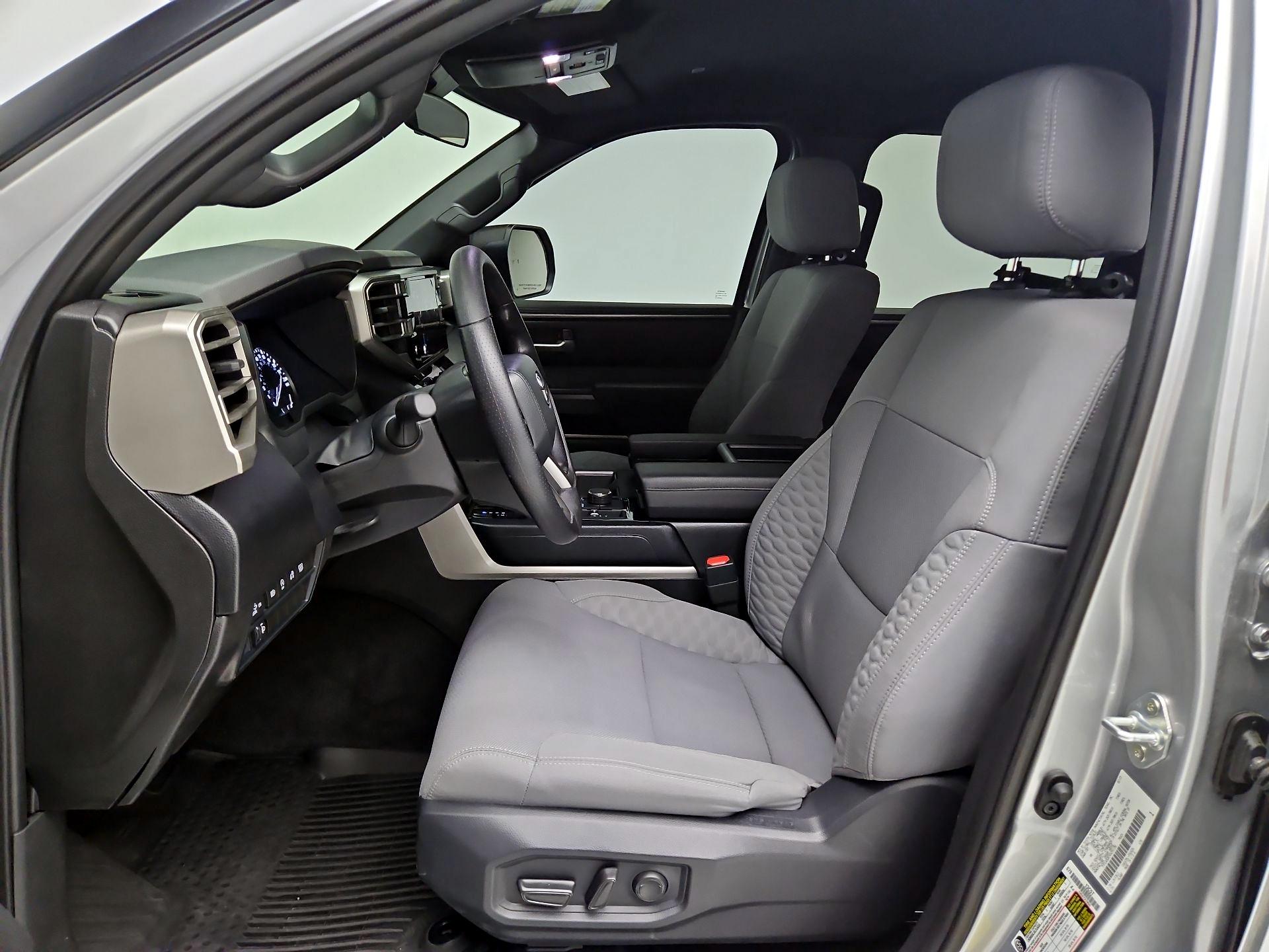 Thumbnail: 2025 Toyota Tundra - 11