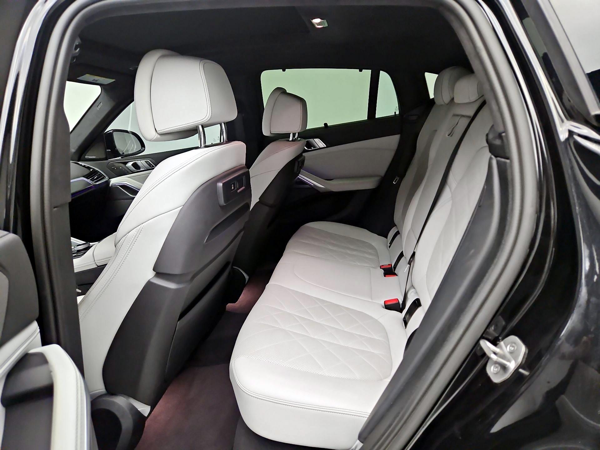 Thumbnail: 2023 BMW X6 - 18