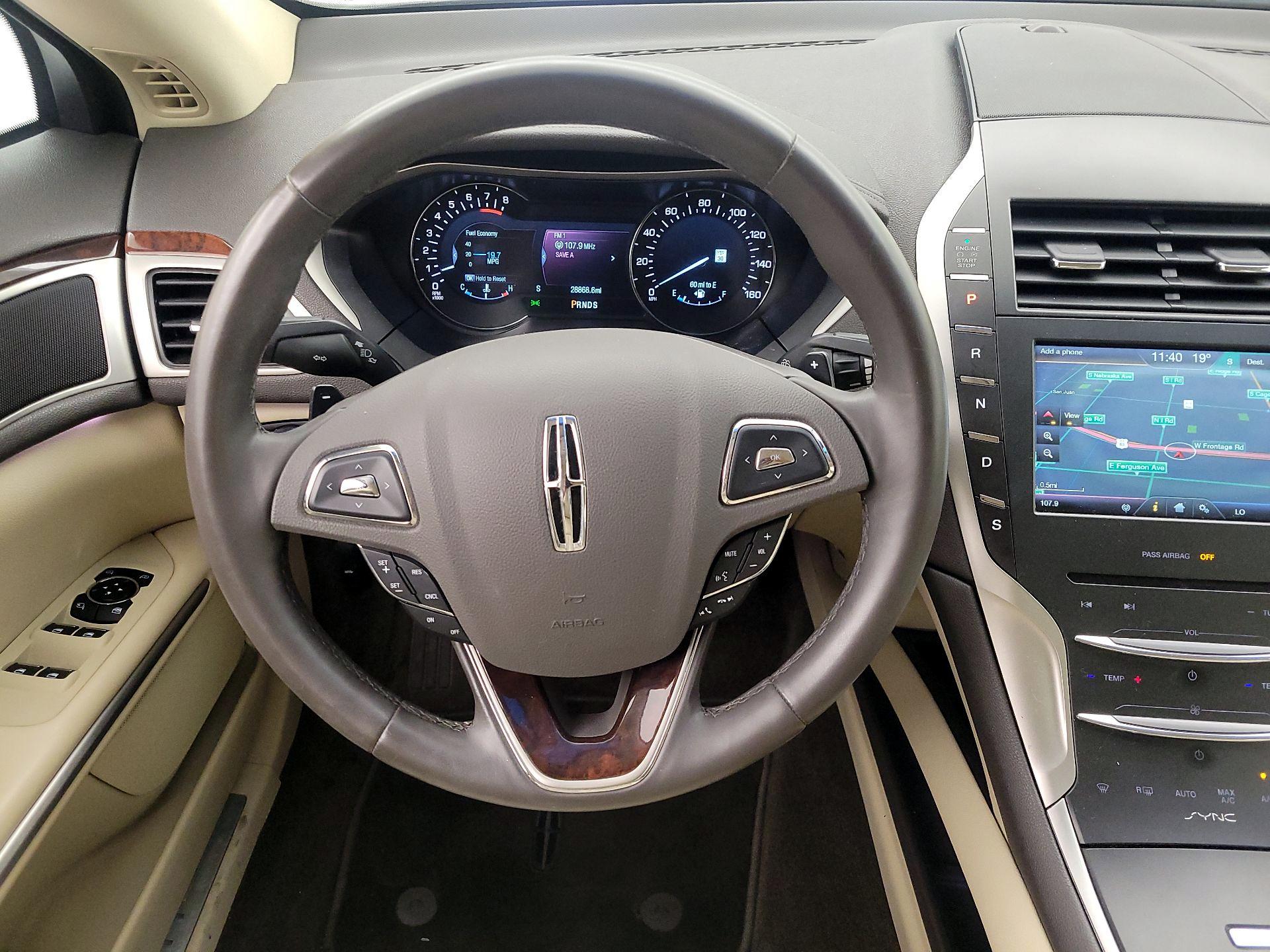 Thumbnail: 2015 Lincoln MKZ - 10