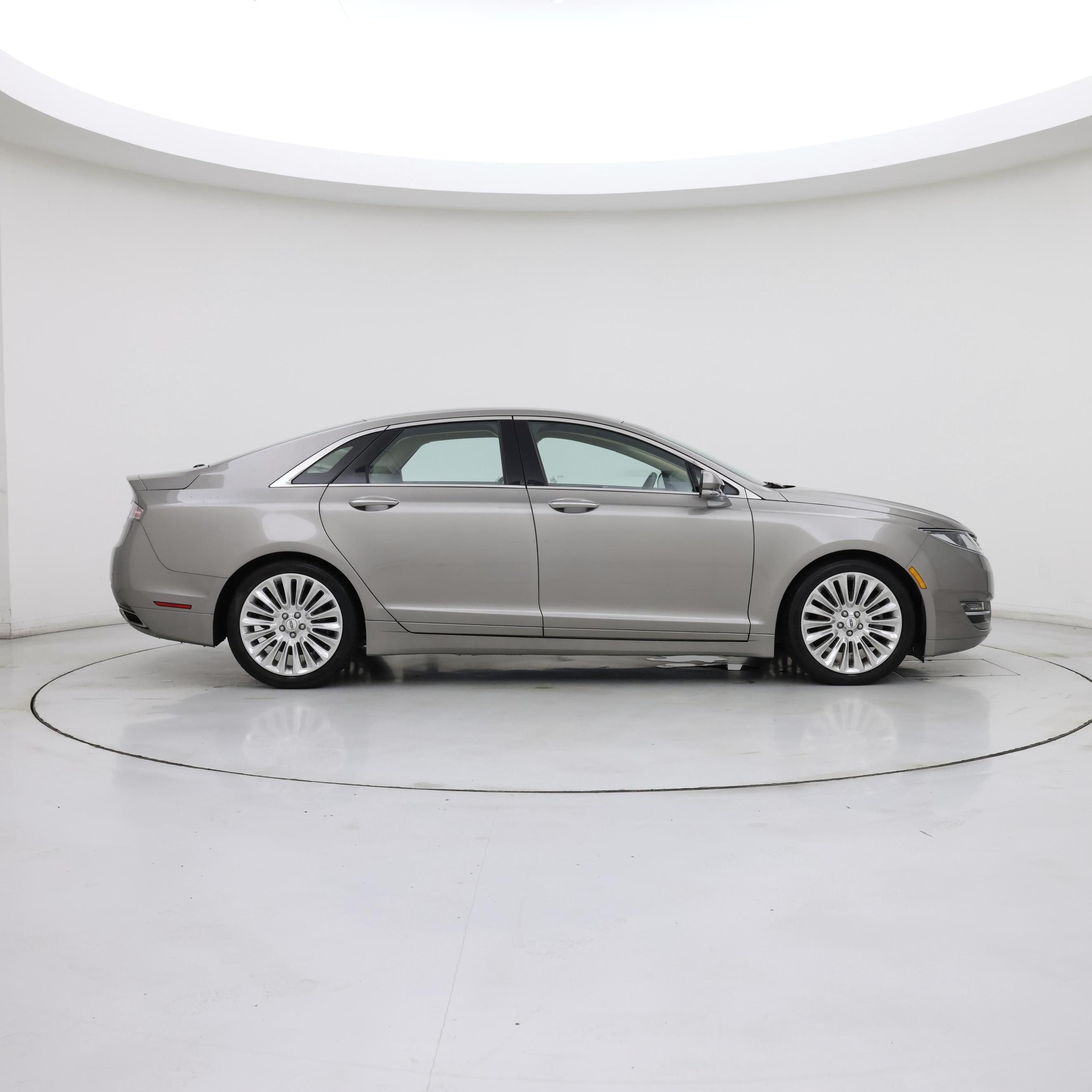 Thumbnail: 2015 Lincoln MKZ - 7