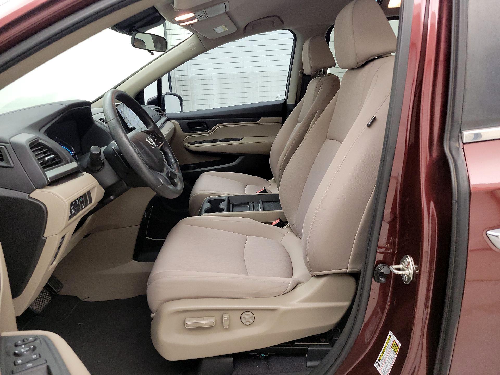 Thumbnail: 2018 Honda Odyssey - 11