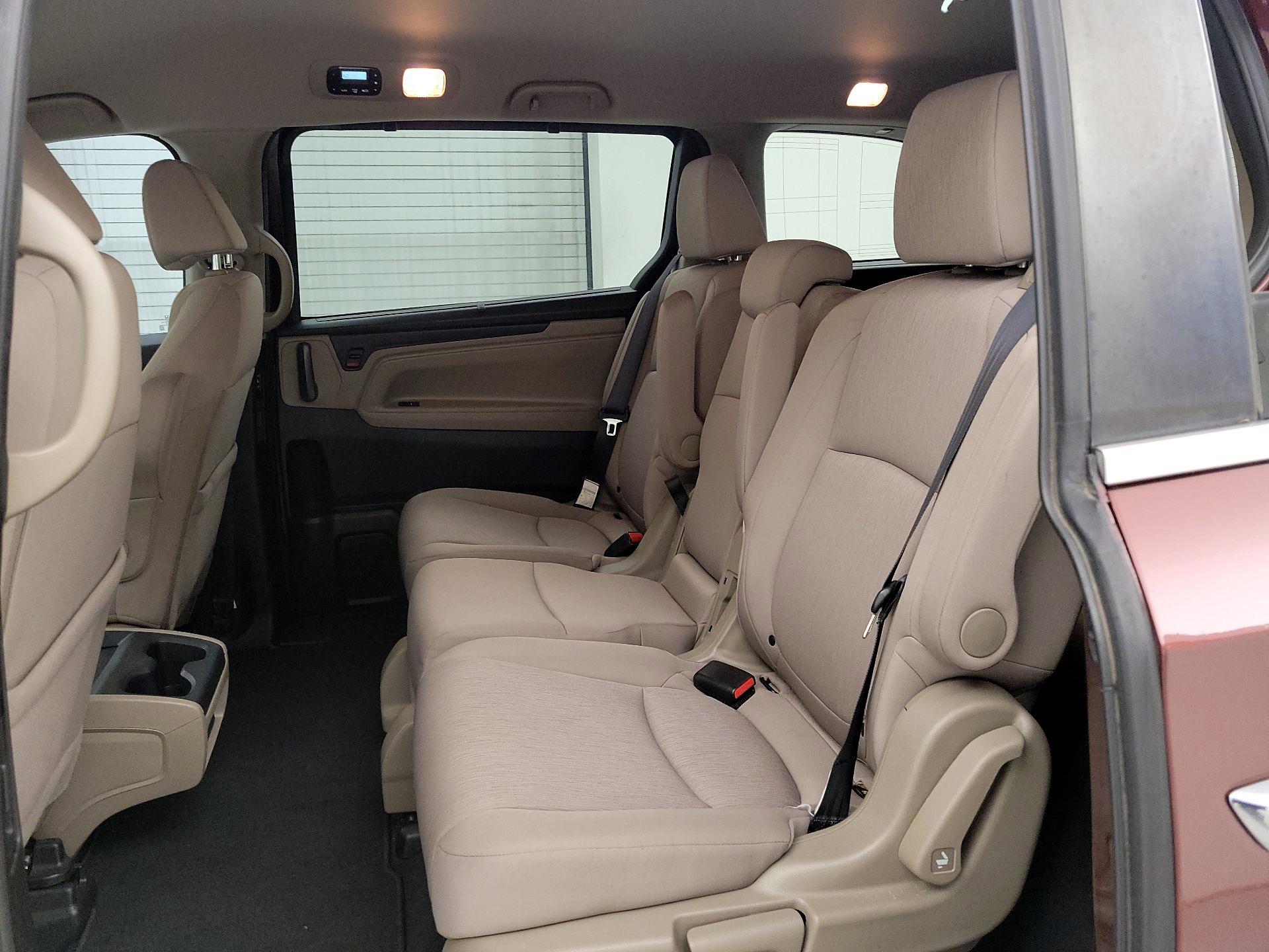 Thumbnail: 2018 Honda Odyssey - 19
