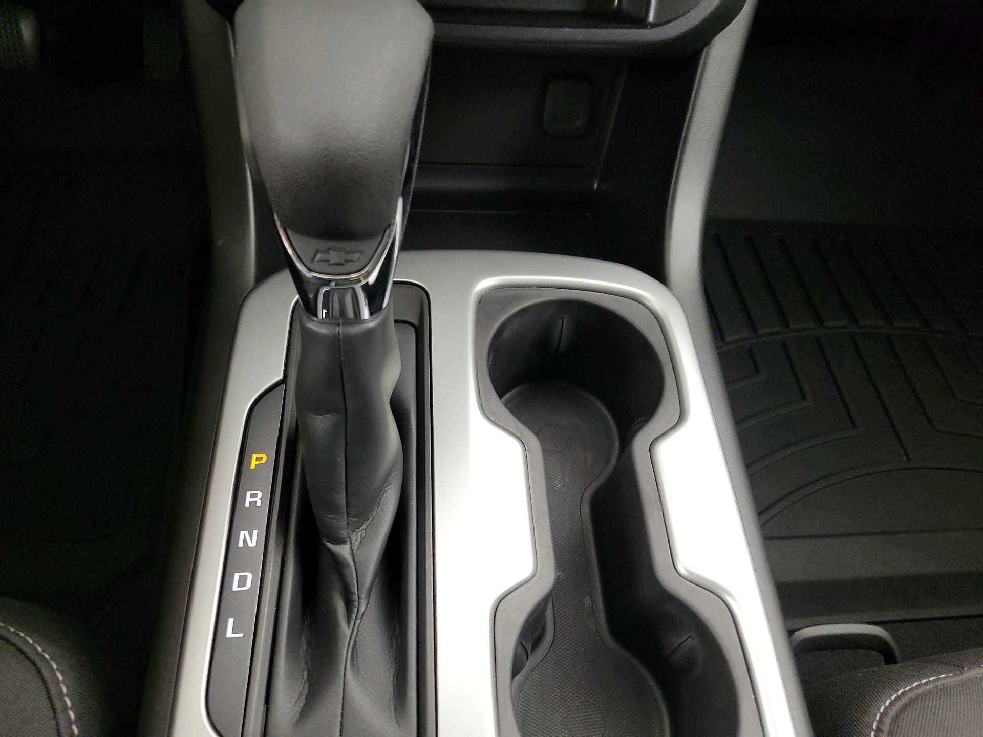 Thumbnail: 2022 Chevrolet Colorado - 17
