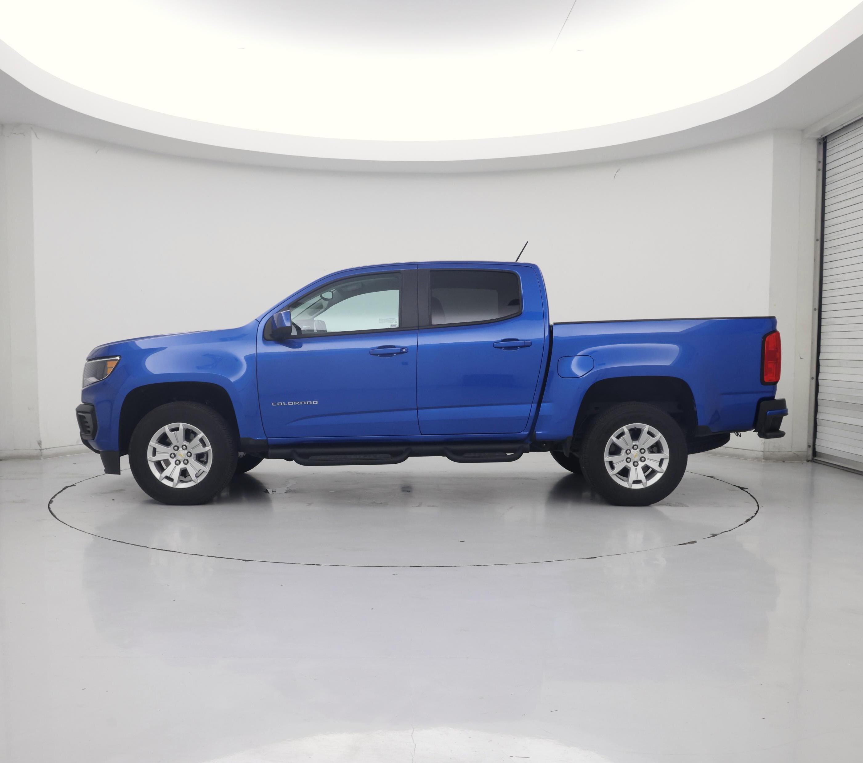 Thumbnail: 2022 Chevrolet Colorado - 3