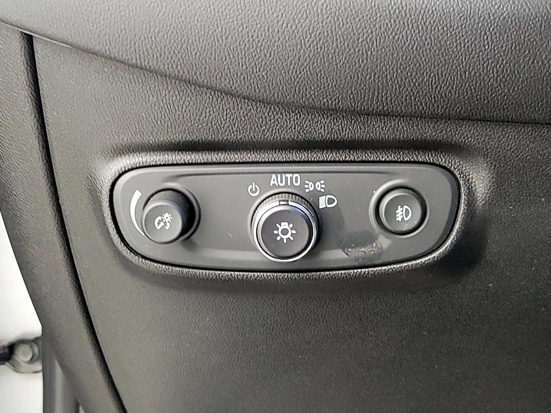 Thumbnail: 2020 Chevrolet Equinox - 13