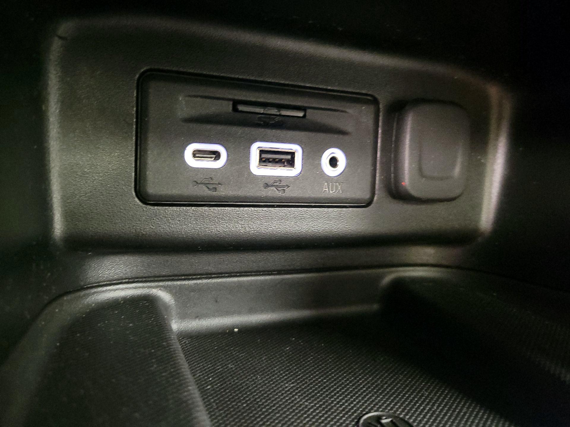 Thumbnail: 2020 Chevrolet Equinox - 19