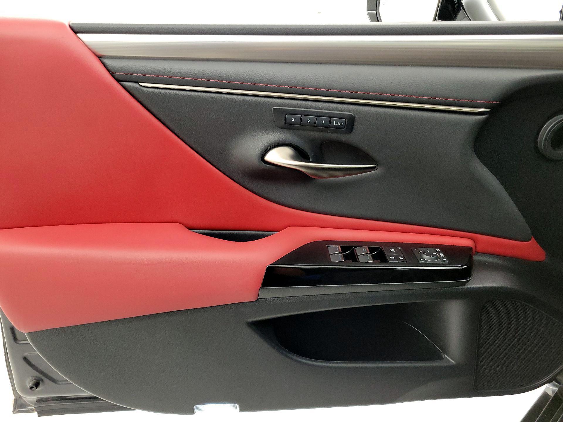 Thumbnail: 2022 Lexus ES - 12