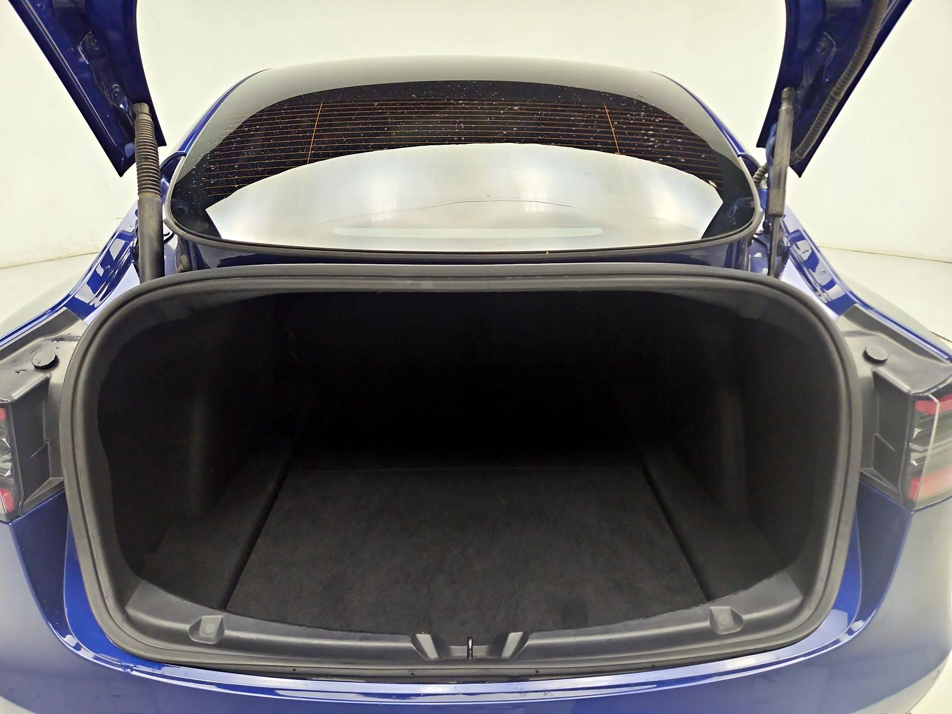 Thumbnail: 2022 Tesla Model 3 - 18