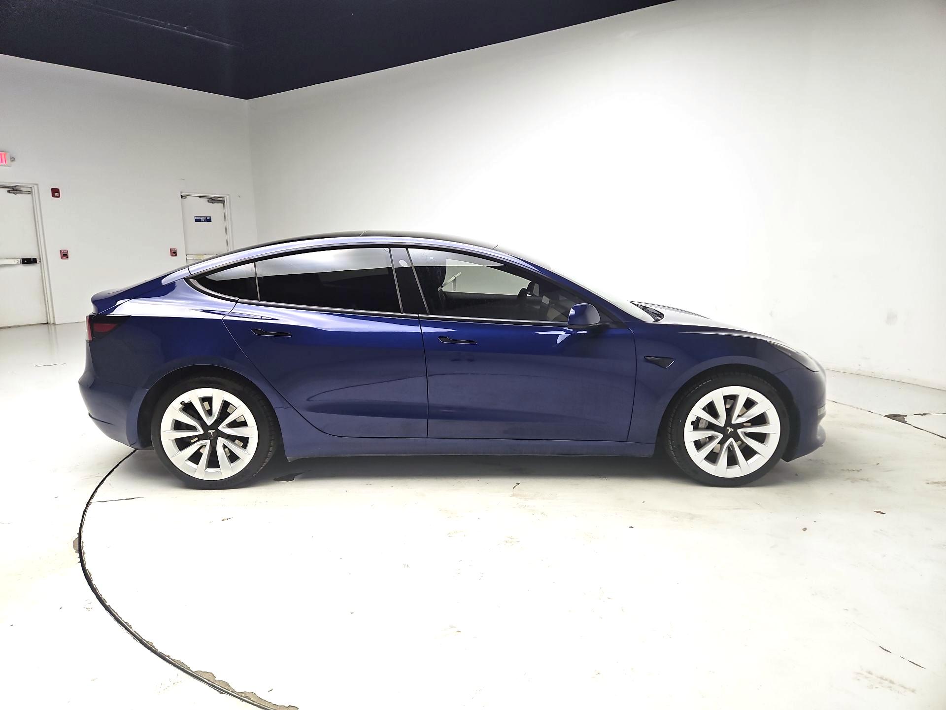 Thumbnail: 2022 Tesla Model 3 - 4
