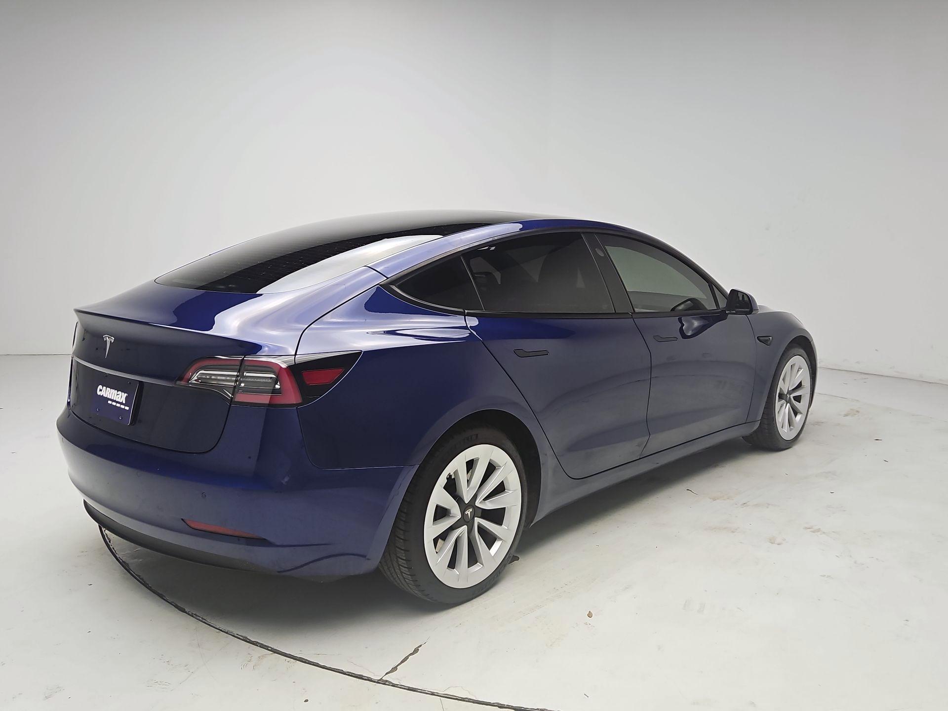 Thumbnail: 2022 Tesla Model 3 - 5