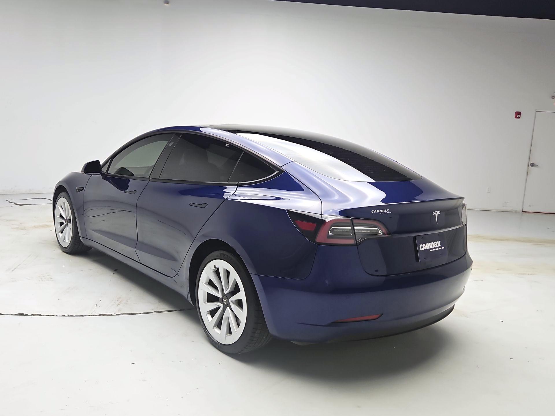Thumbnail: 2022 Tesla Model 3 - 7
