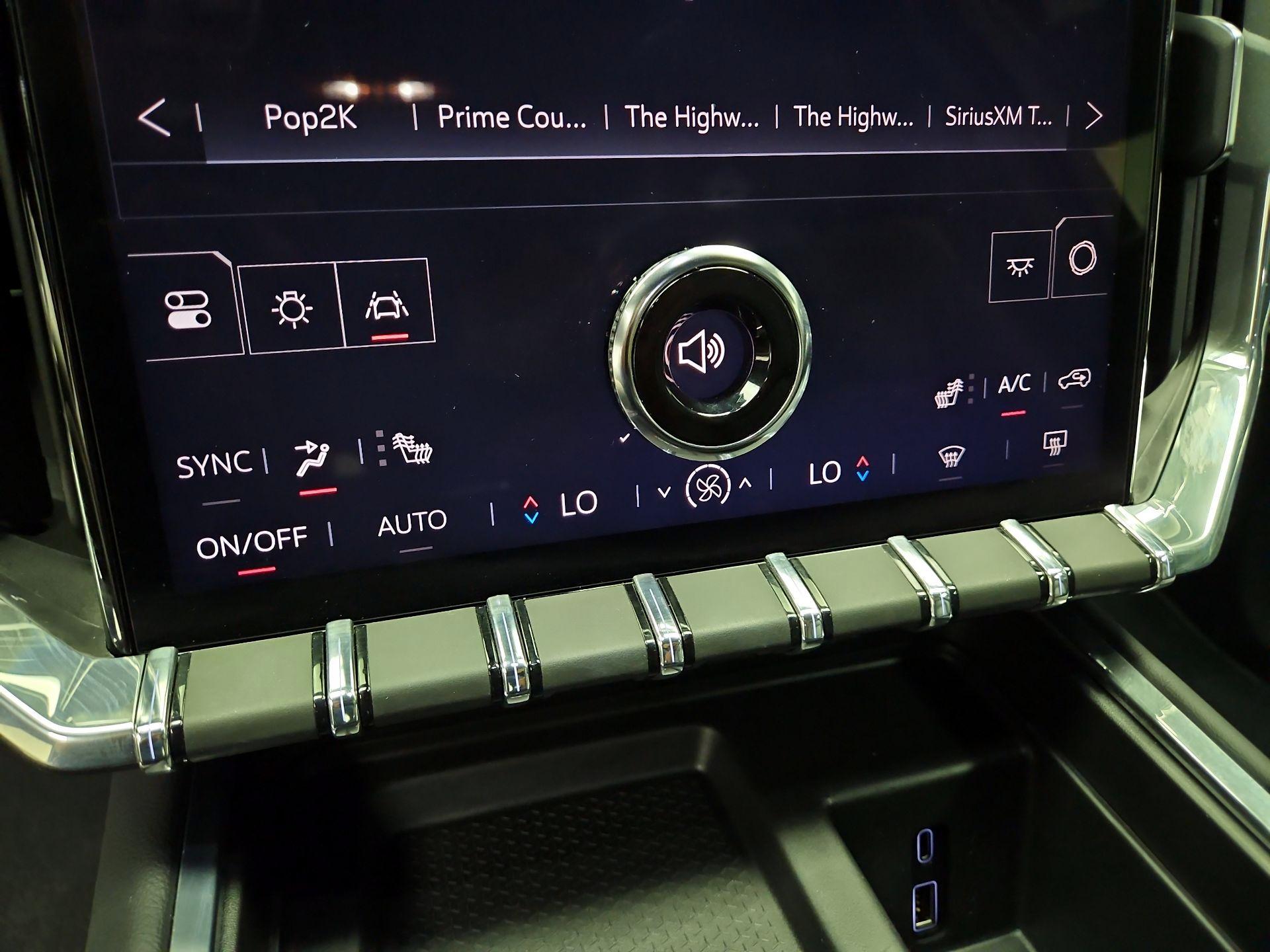 Thumbnail: 2024 GMC Acadia - 14