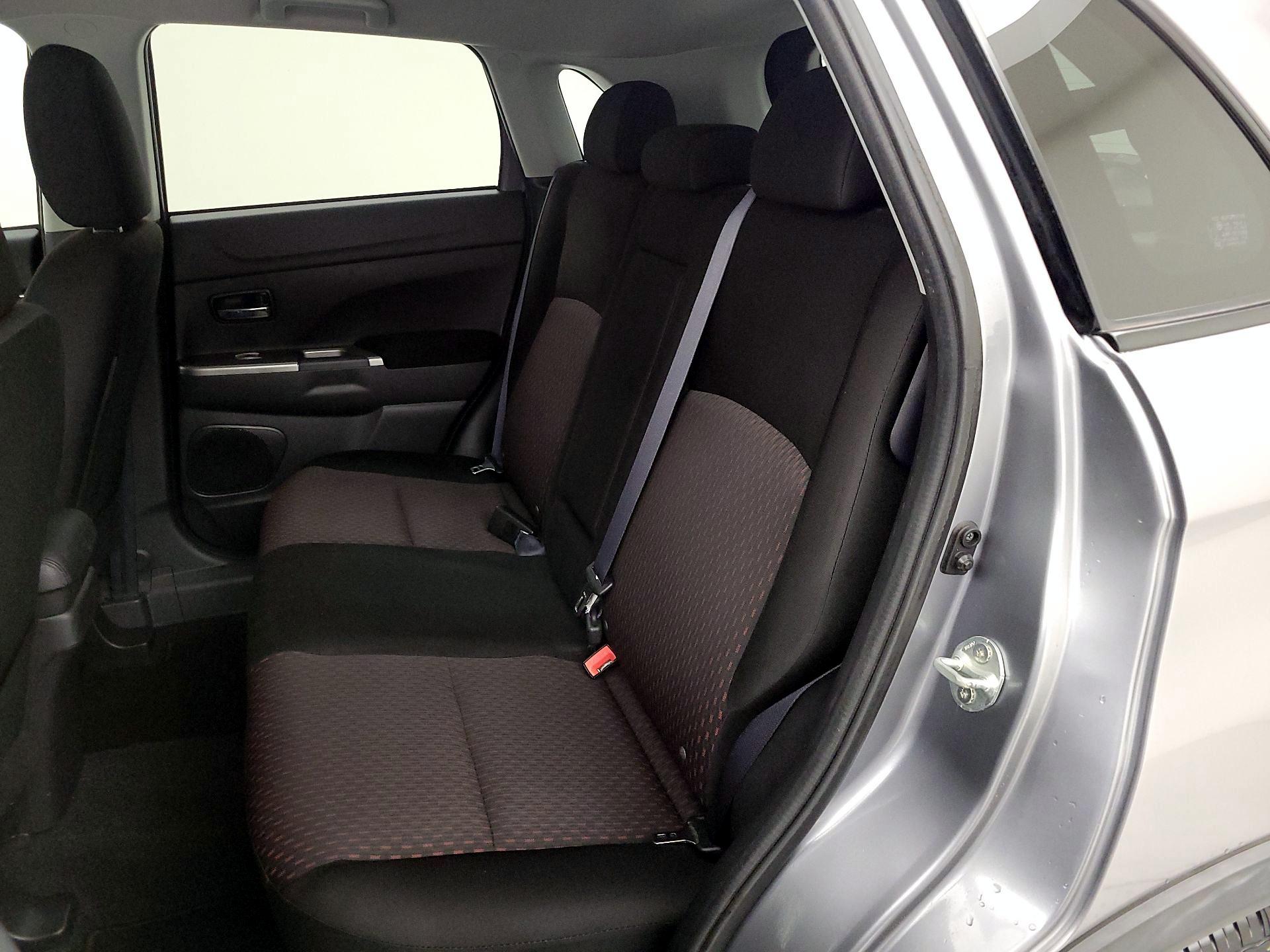 Thumbnail: 2019 Mitsubishi Outlander Sport - 19
