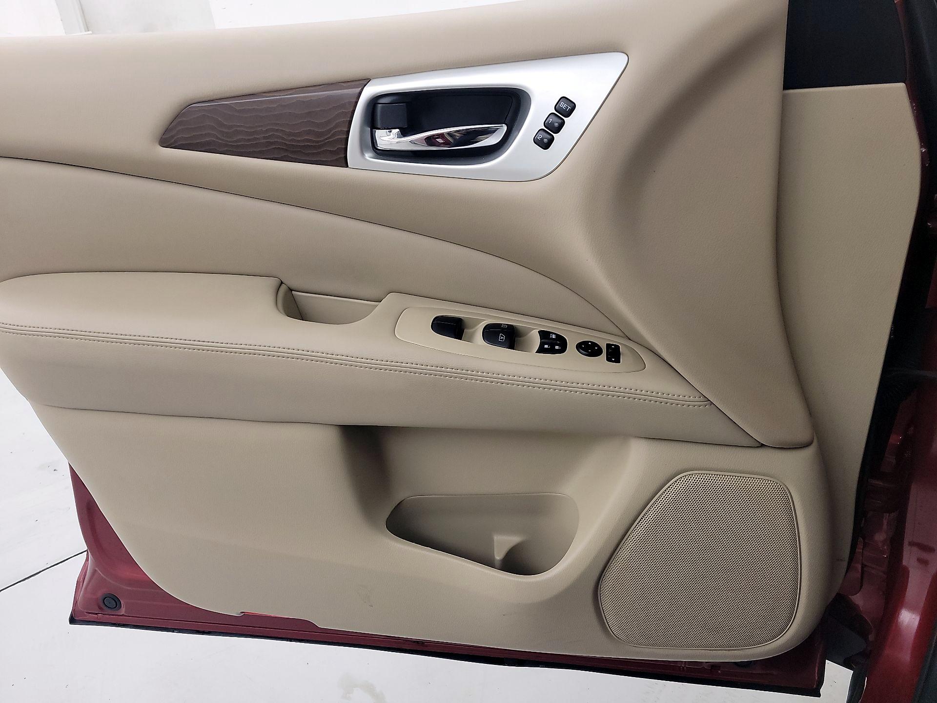 Thumbnail: 2017 Nissan Pathfinder - 12