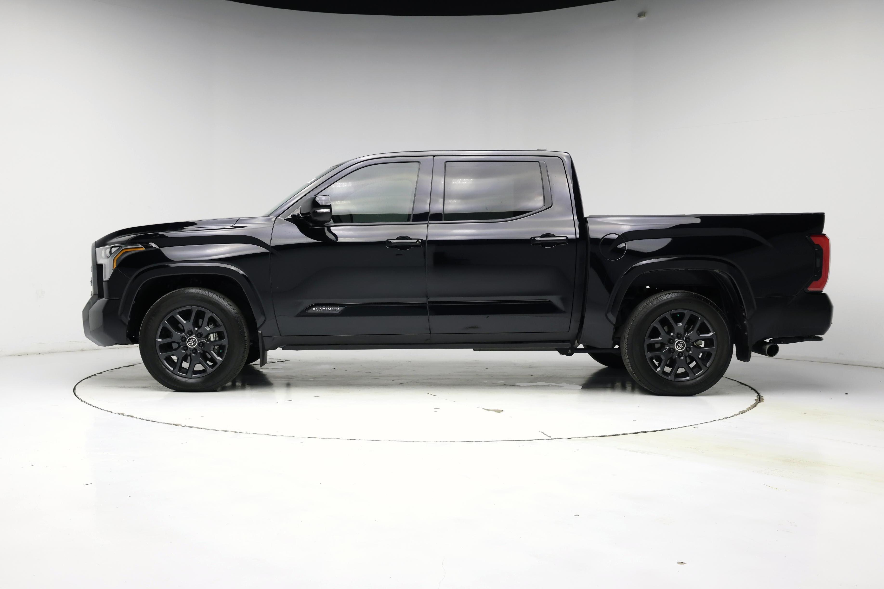 Thumbnail: 2024 Toyota Tundra - 3