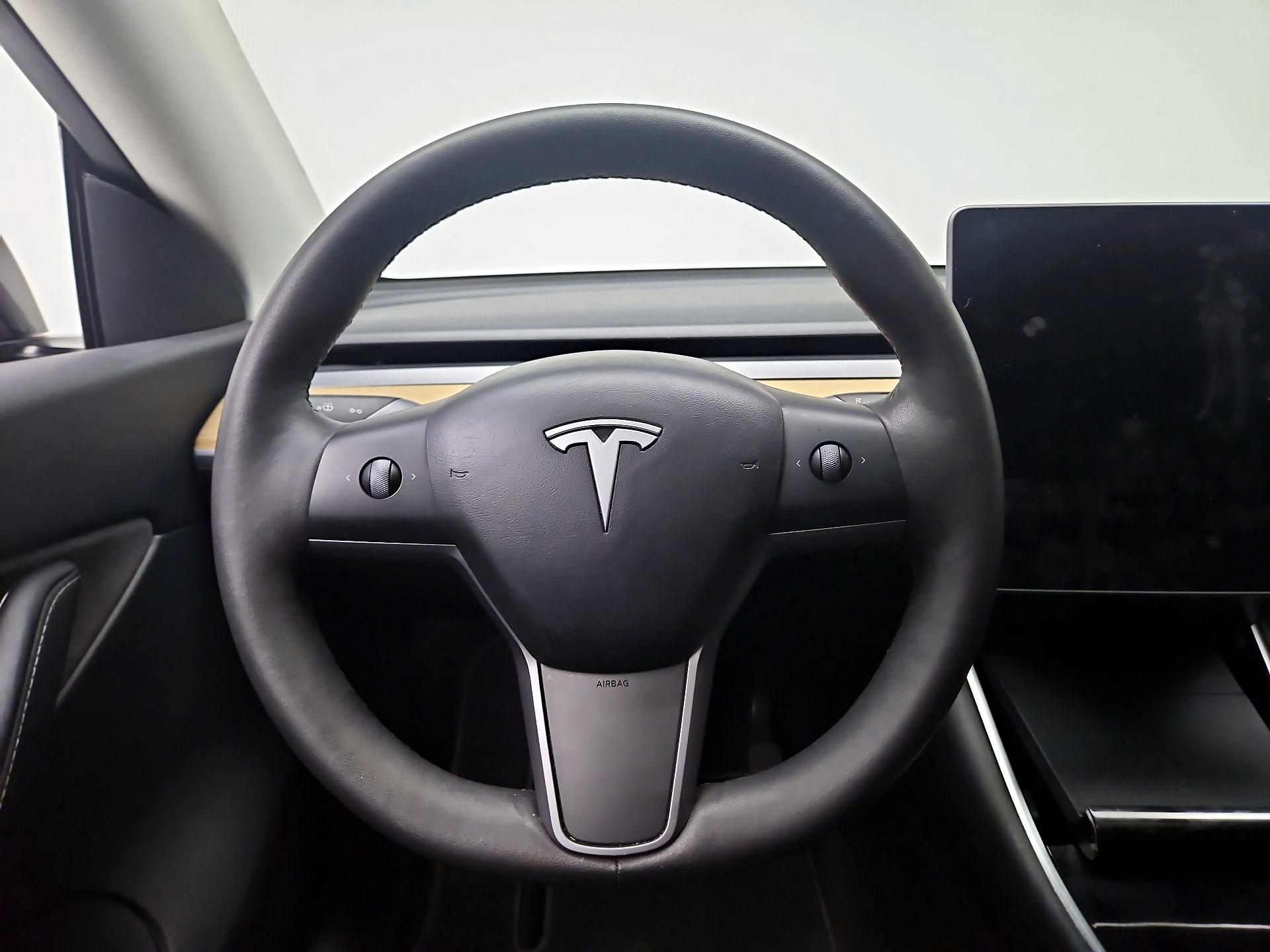 Thumbnail: 2021 Tesla Model Y - 10